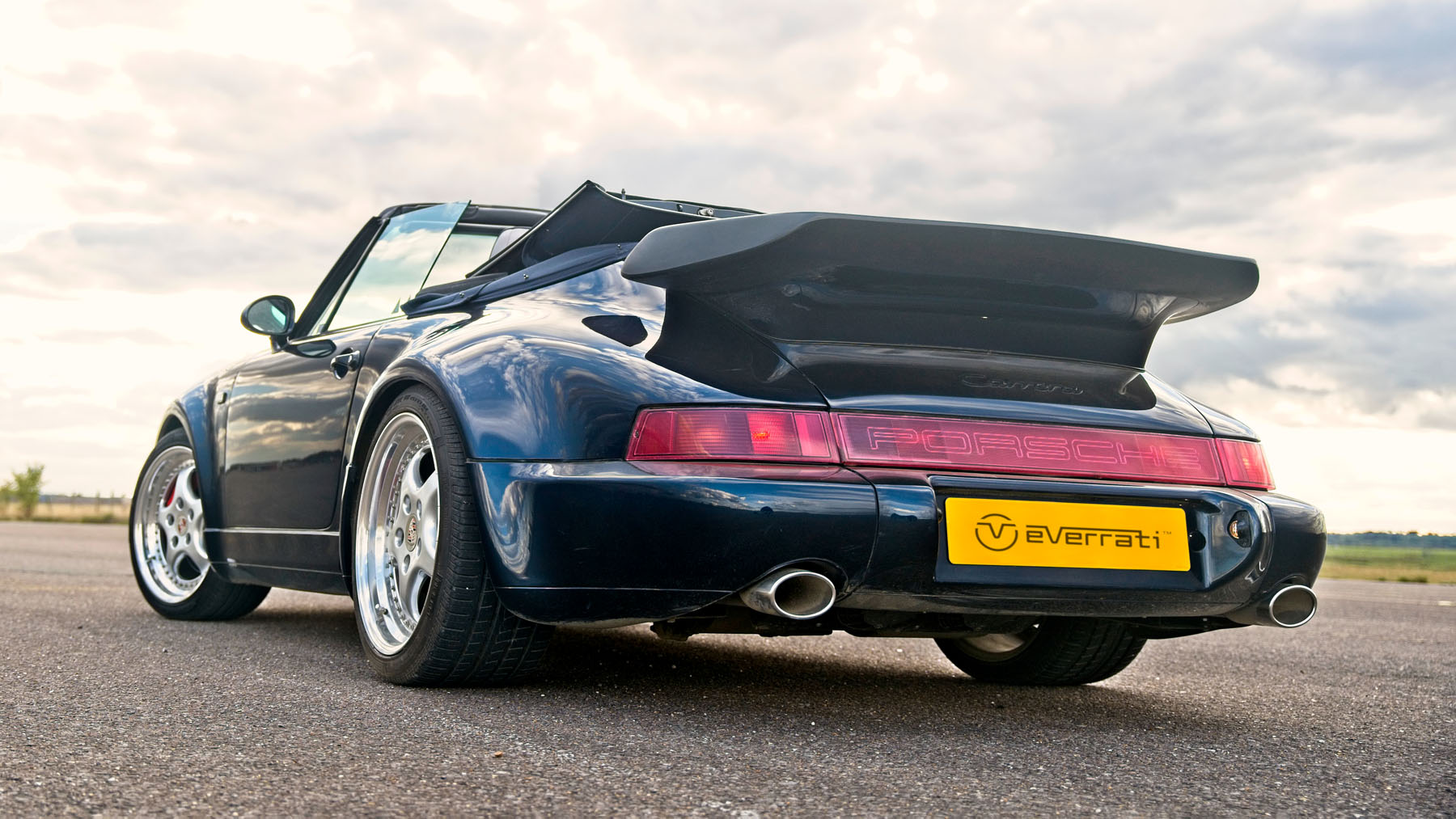 Everrati reveals 500bhp fully electric widebody Porsche 964 cabrio