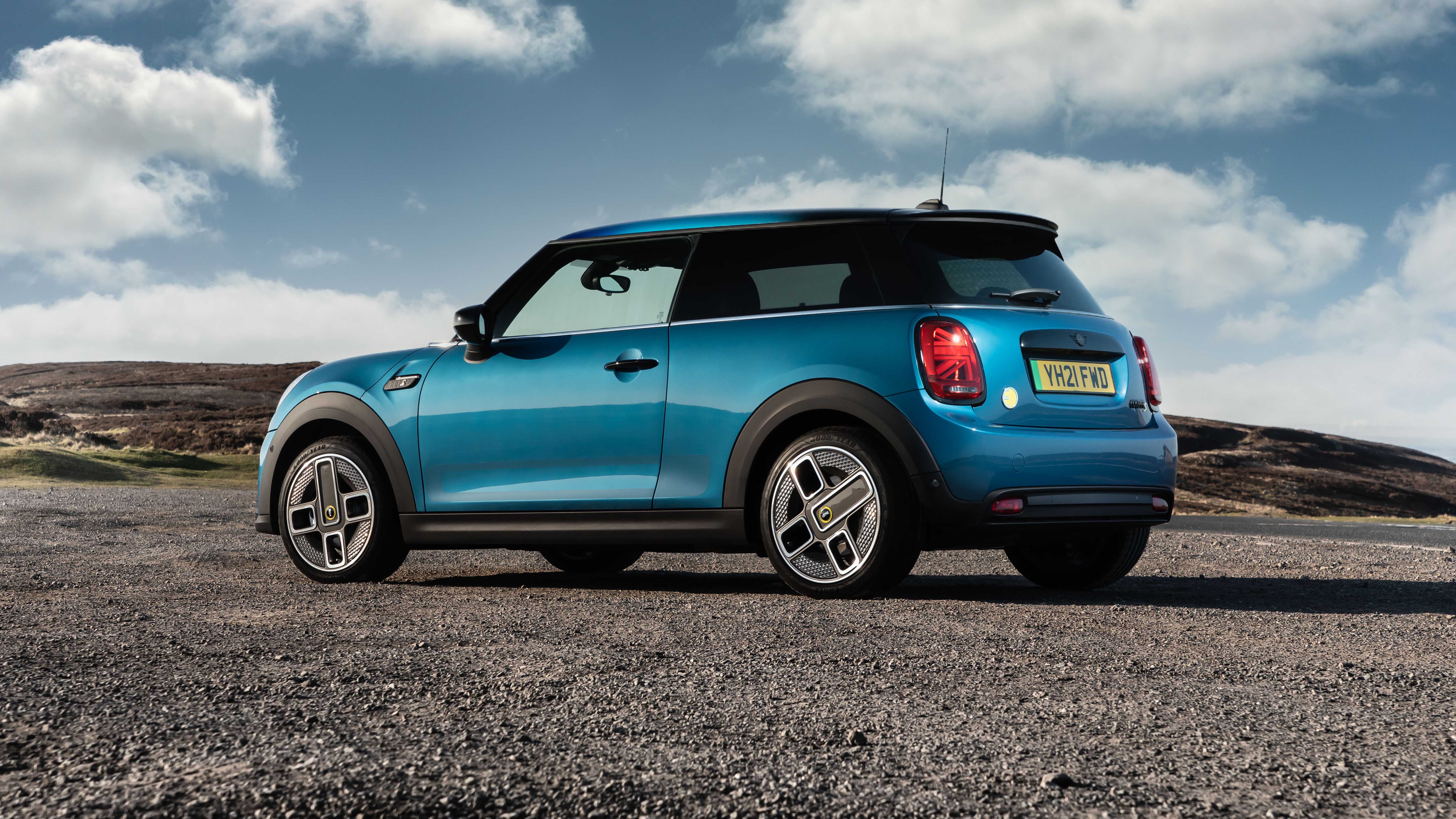 Mini Cooper S review 2024