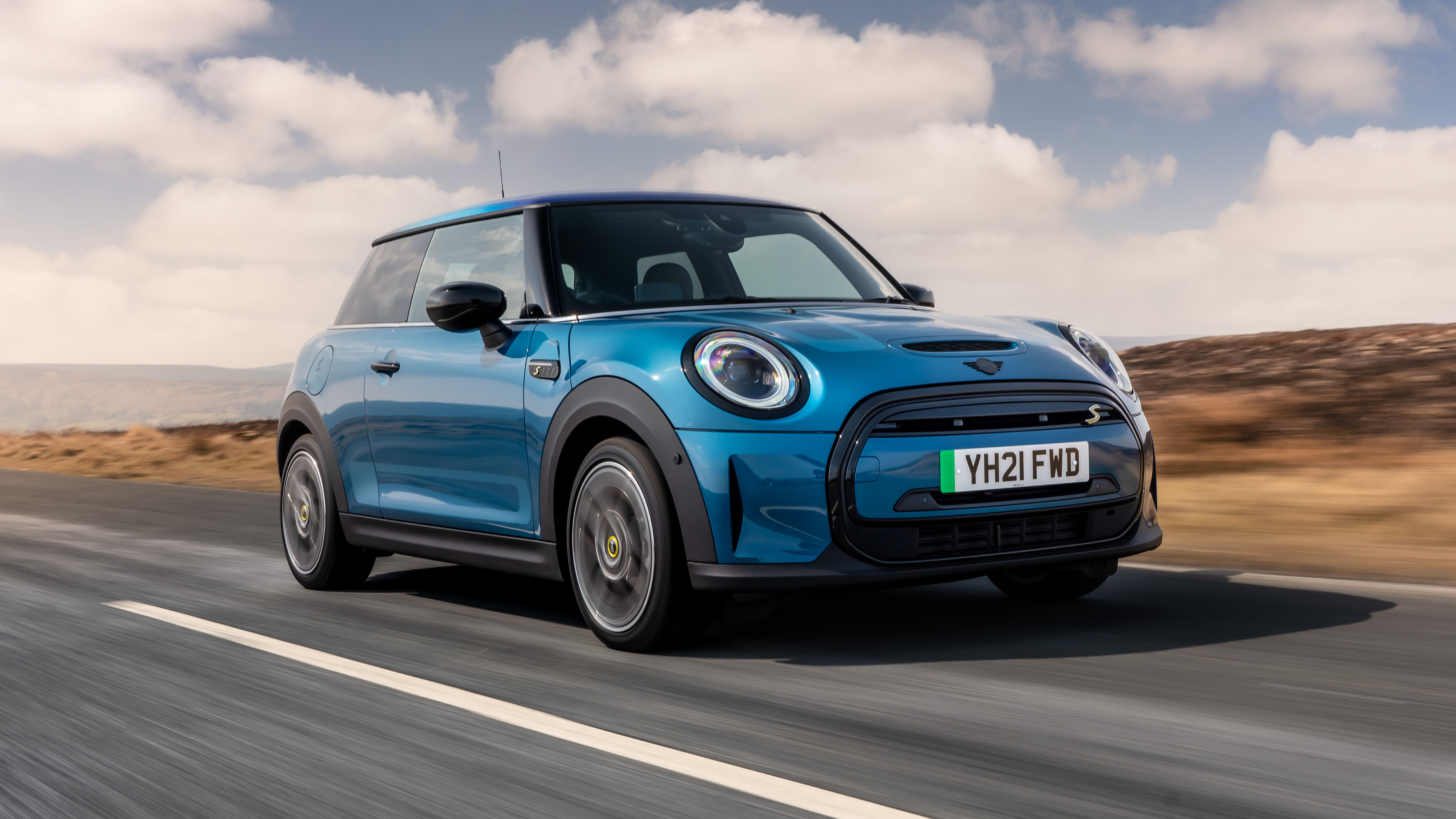 2023 Mini Cooper Electric Review, Pricing, and Specs