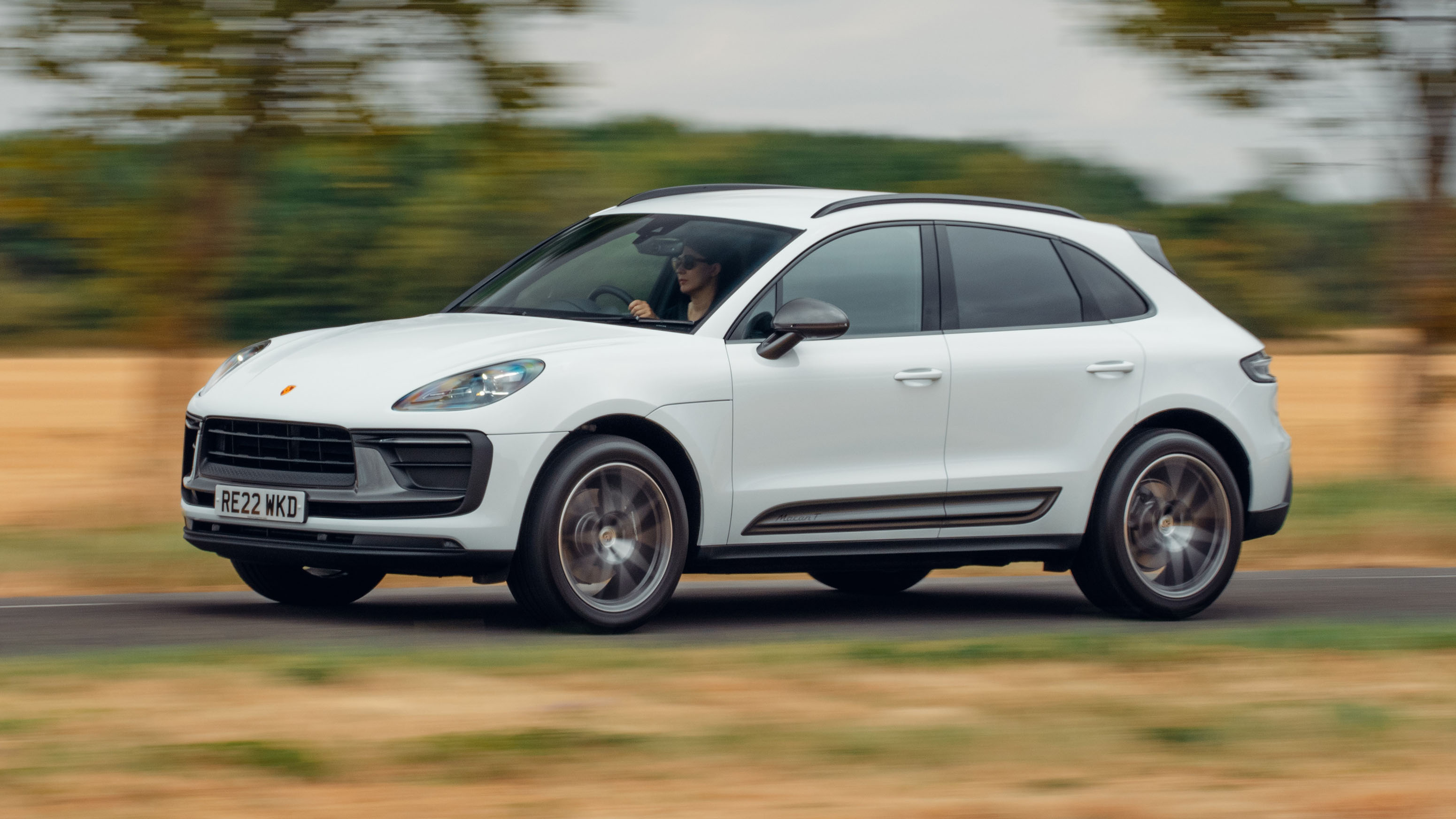 Compare 2022 Porsche Macan S vs Macan GTS