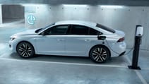 Peugeot 508 saloon static charging