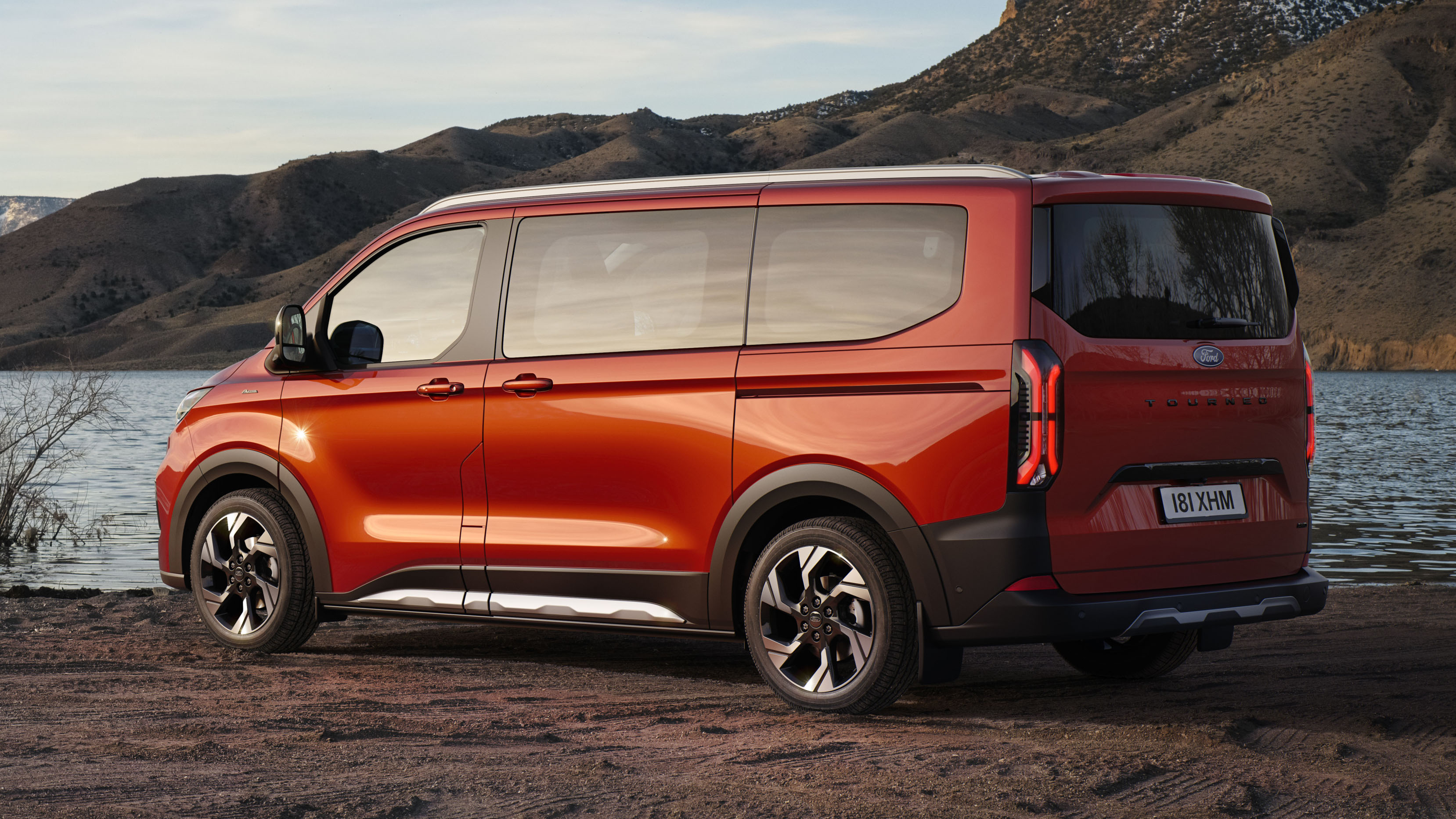 https://www.topgear.com/sites/default/files/2022/11/2022_FORD_TOURNEO_ACTIVE_02.jpg