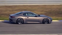 Maserati GranTurismo profile