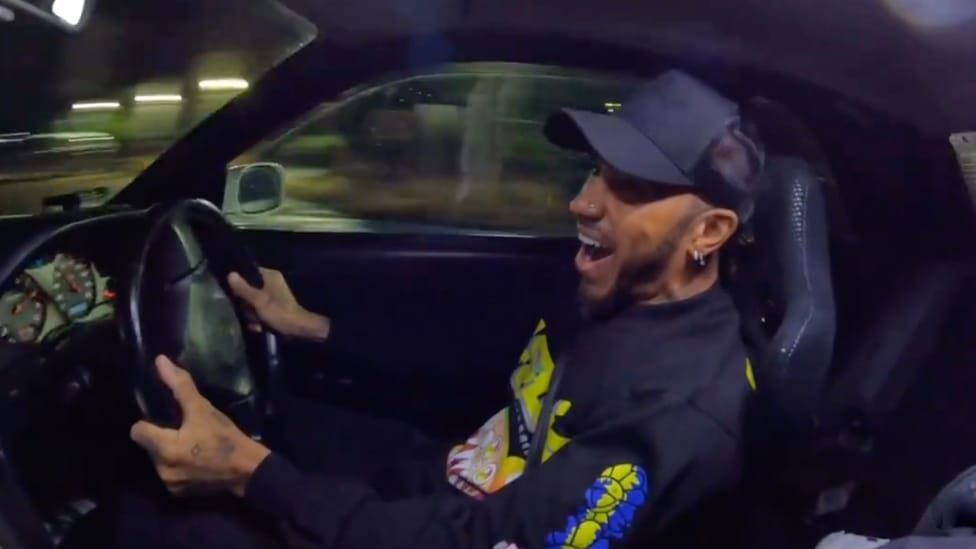 Stop what you're doing and watch Lewis Hamilton rag an R34 in Japan | Top Gear