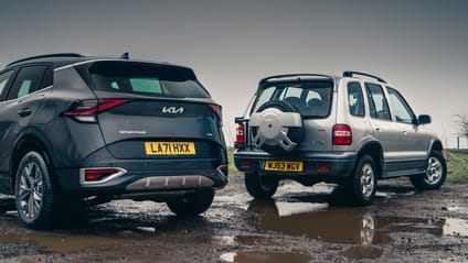 (2003)  KIA SPORTAGE  vs  KIA SPORTAGE (2022)