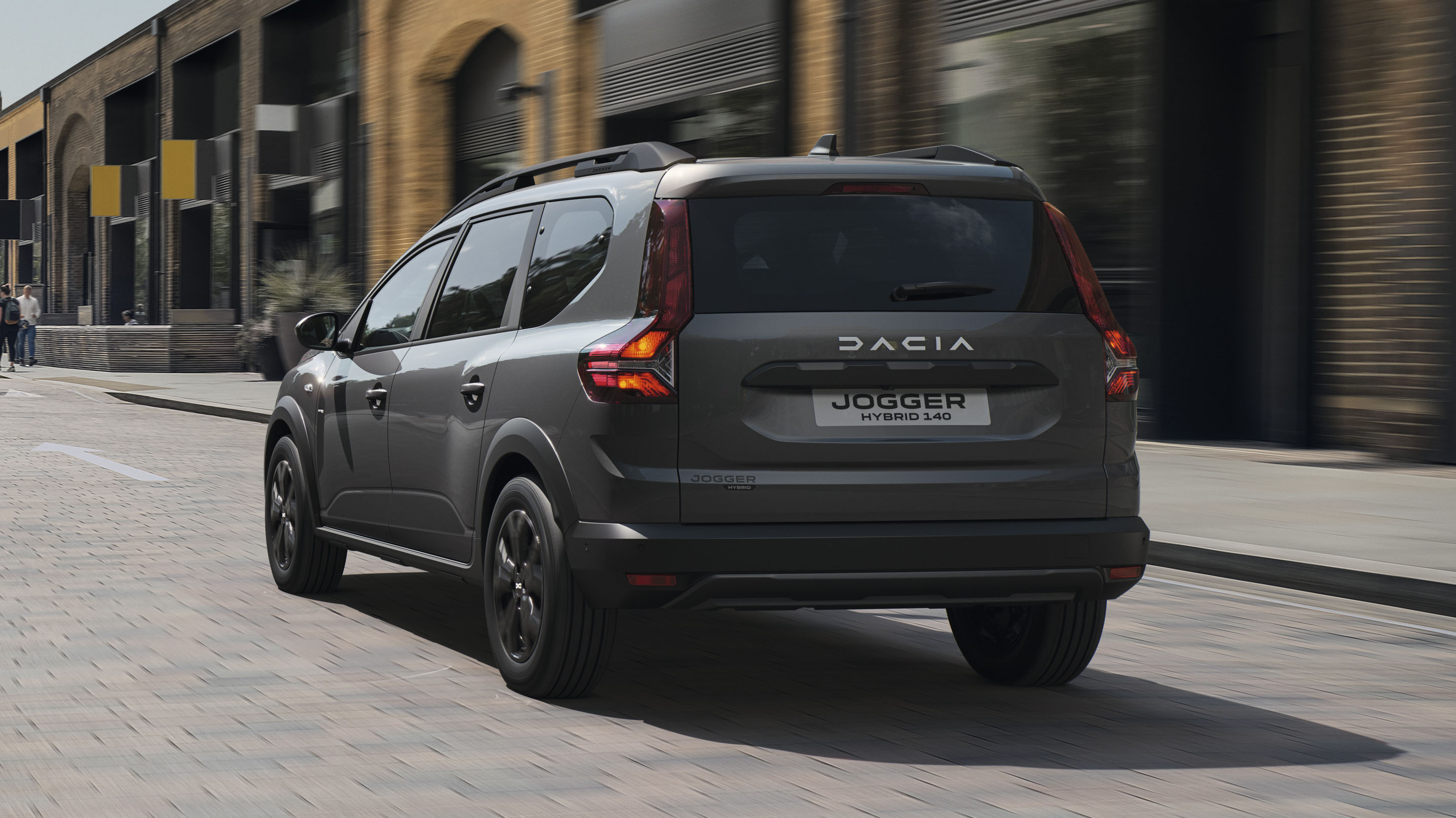 New Dacia Jogger Hybrid 140 2023 review