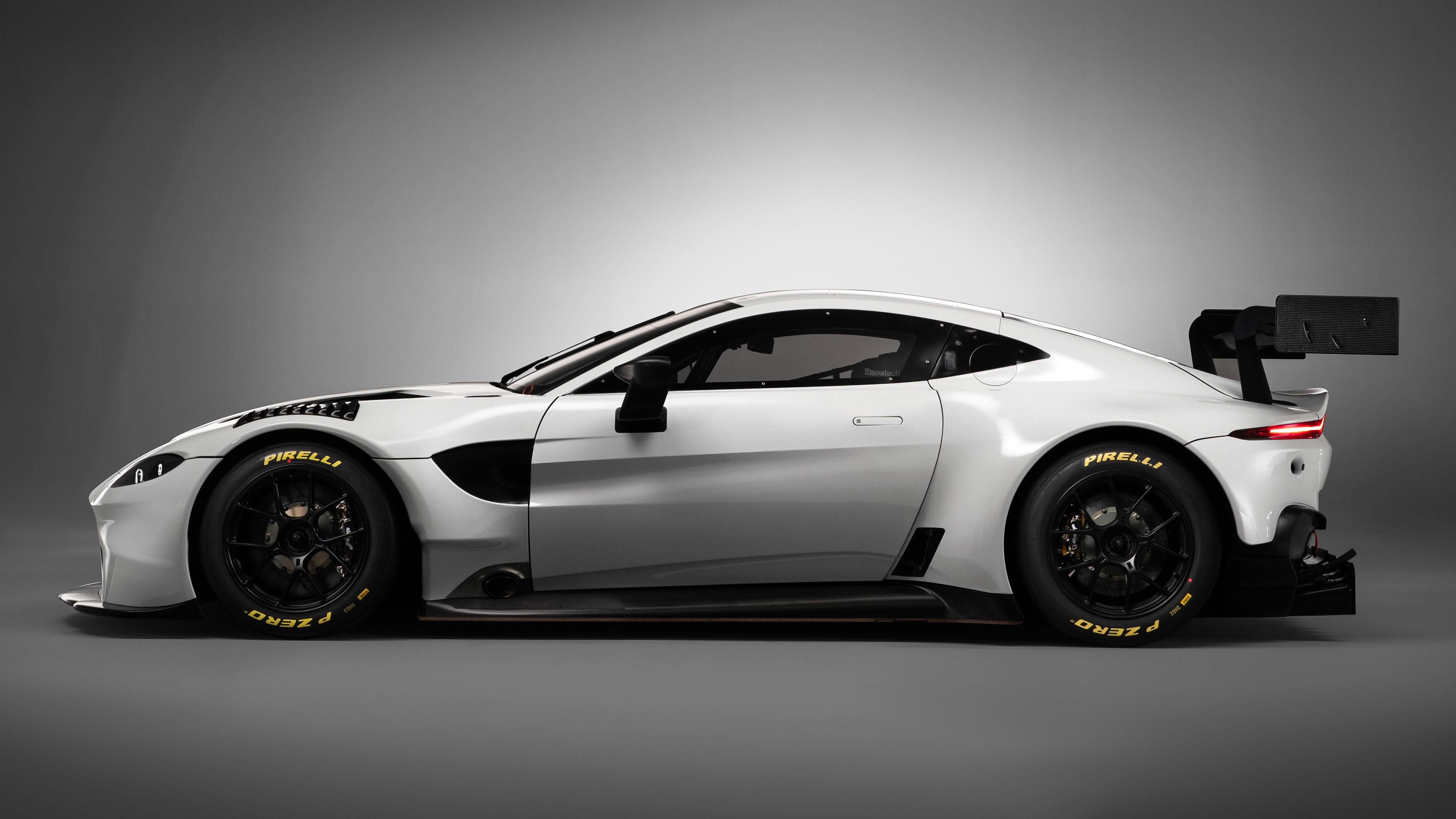 This Vantage Gt3 Racer Will Be The First Aston Martin To Take On Pikes Peak  | Top Gear