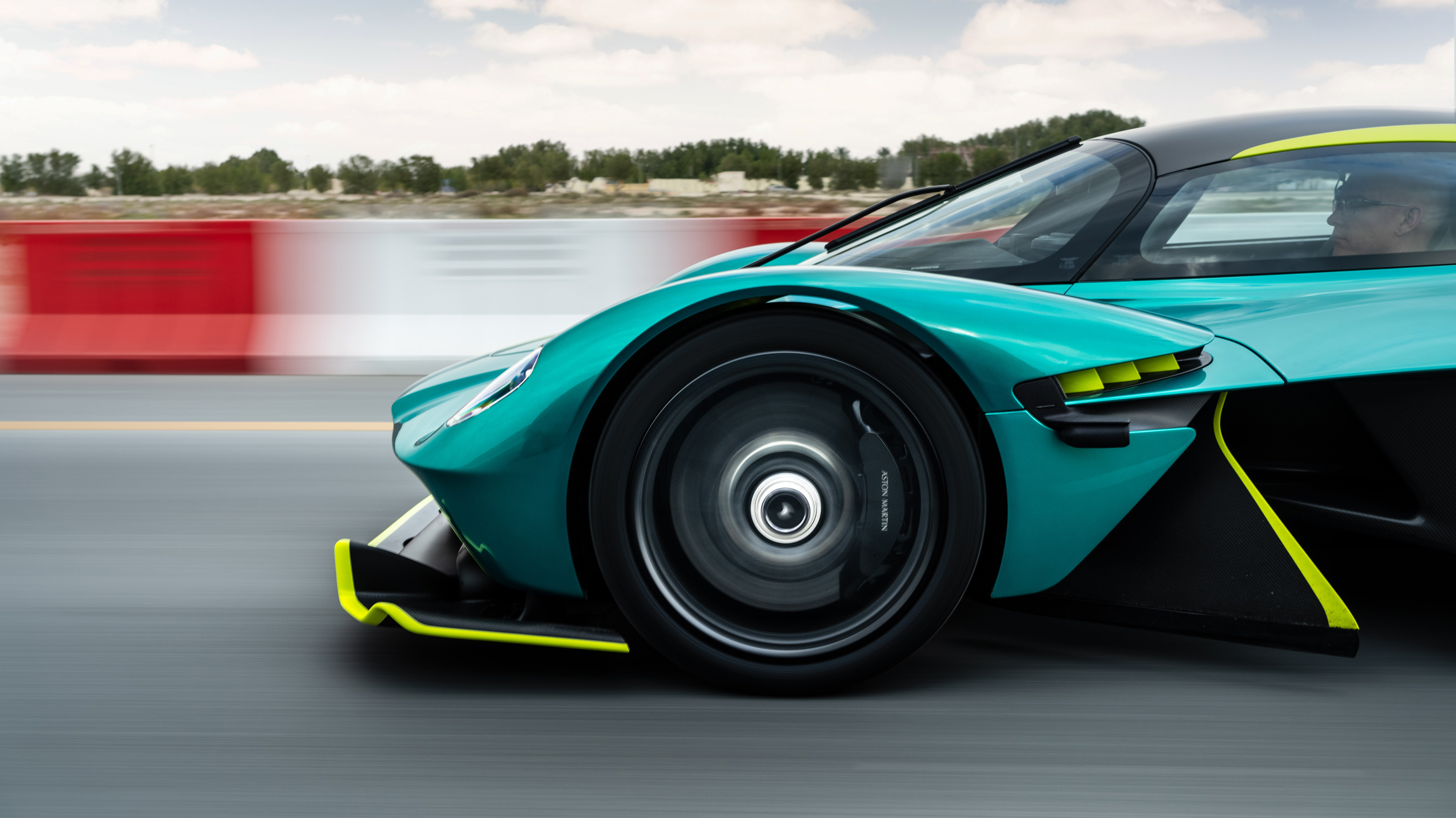 Aston Martin Valkyrie Review (2023)