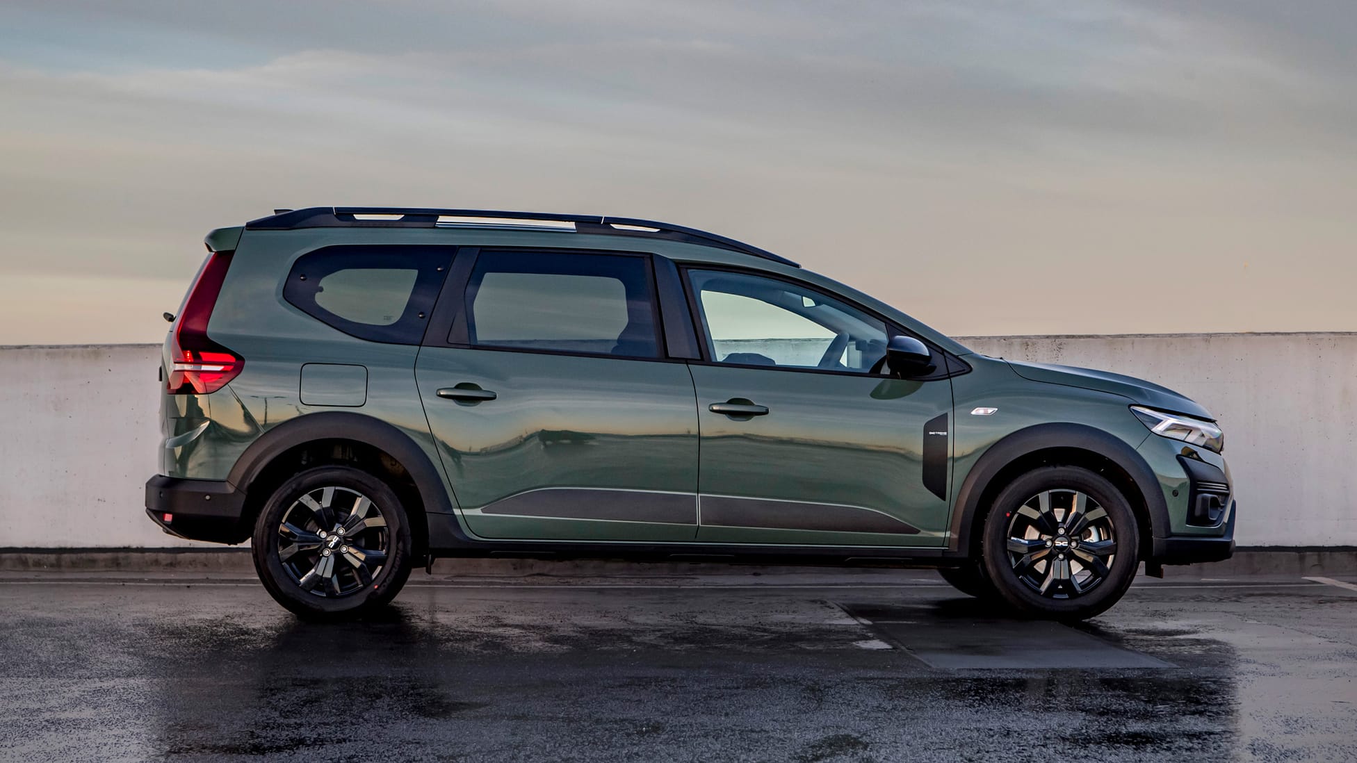 Elegantes Dacia Jogger Extreme Plus Ausstattung Bildnull