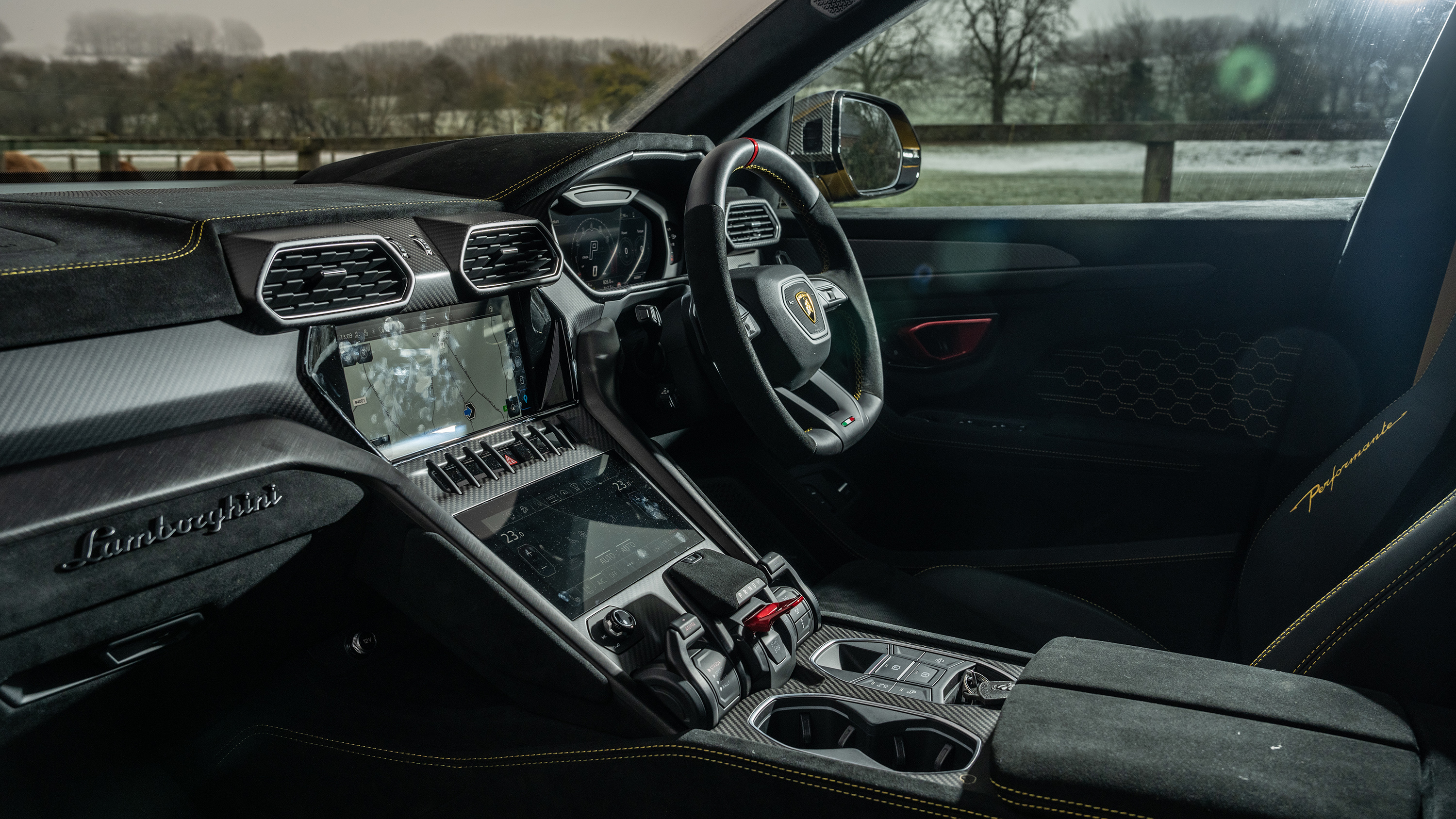 Lamborghini Urus Interior Layout & Technology