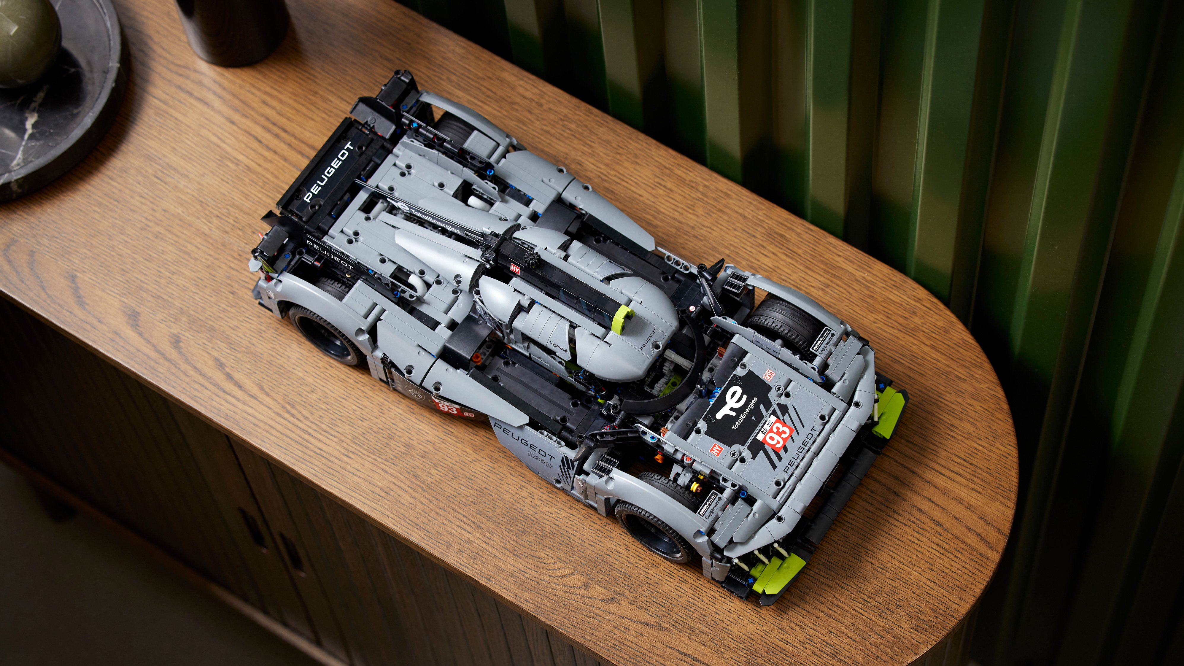 Behold this most excellent Lego Technic Peugeot 9X8