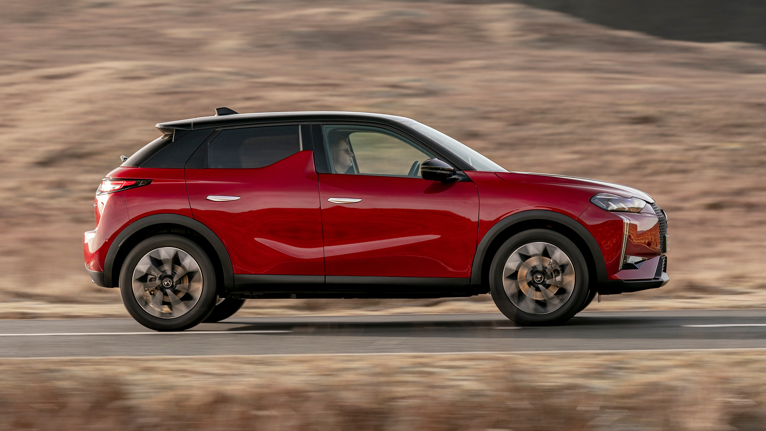 DS 3 E-Tense profile