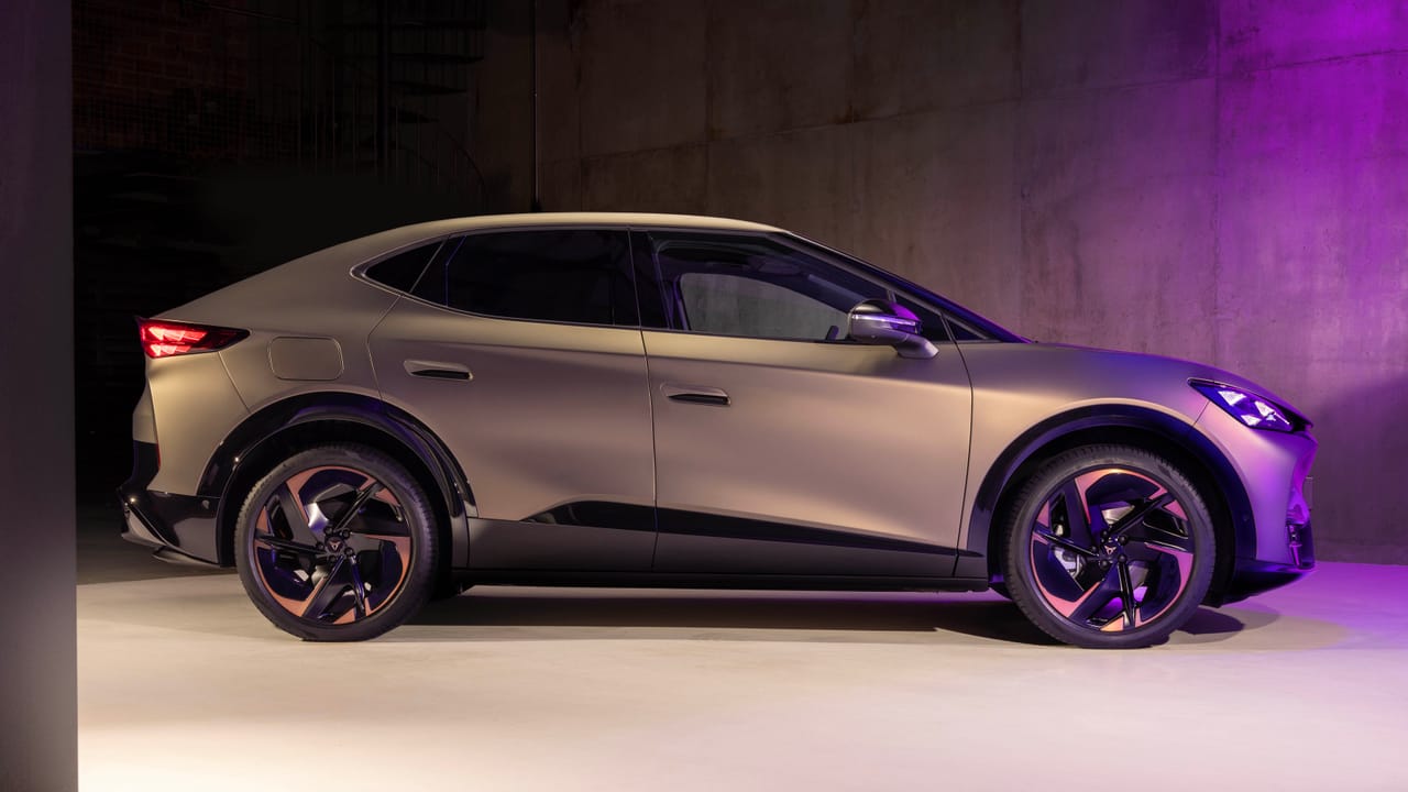 Cupra_Tavascan_Studio_21.jpg