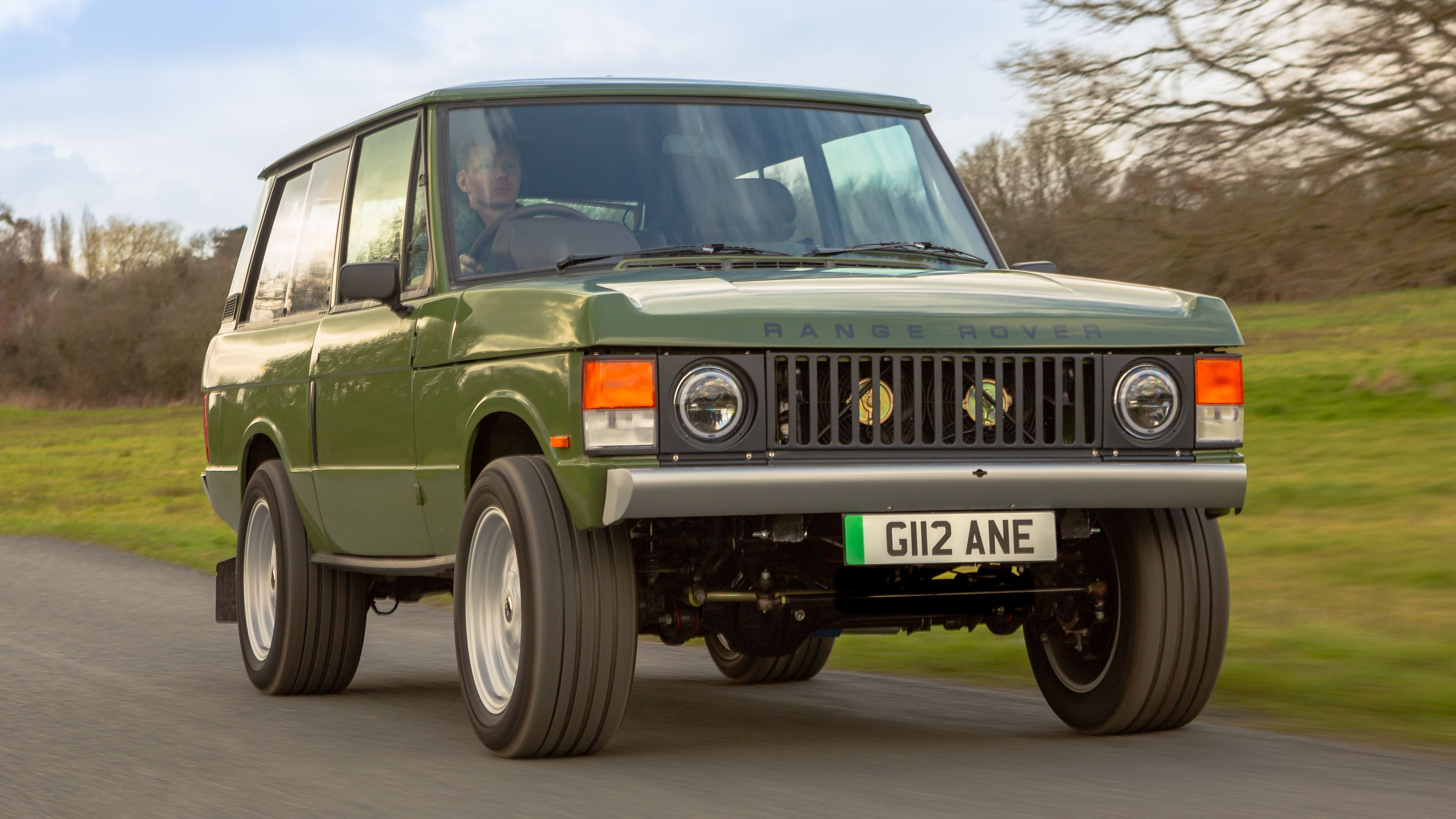 This old Range Rover has been given a 450bhp Tesla drivetrain