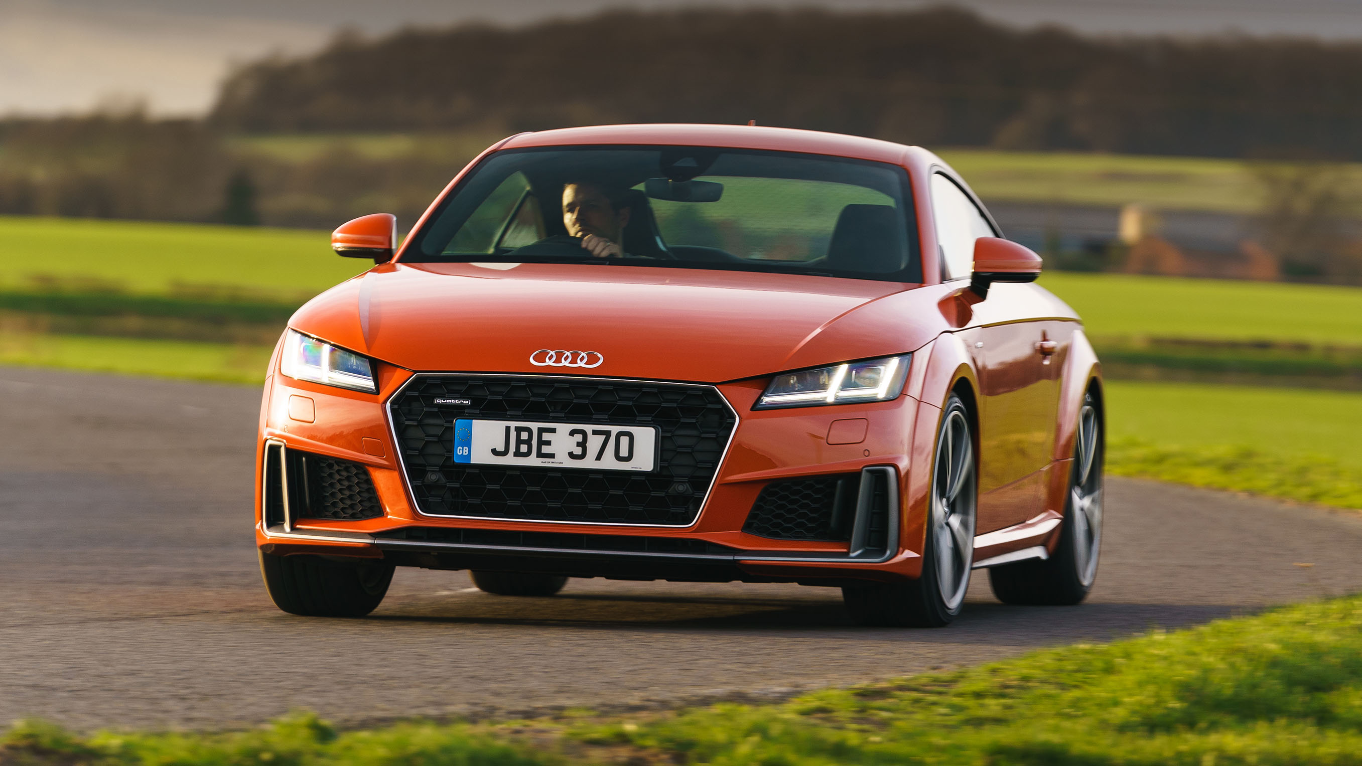 Audi TT Coupe images (6 of 8)