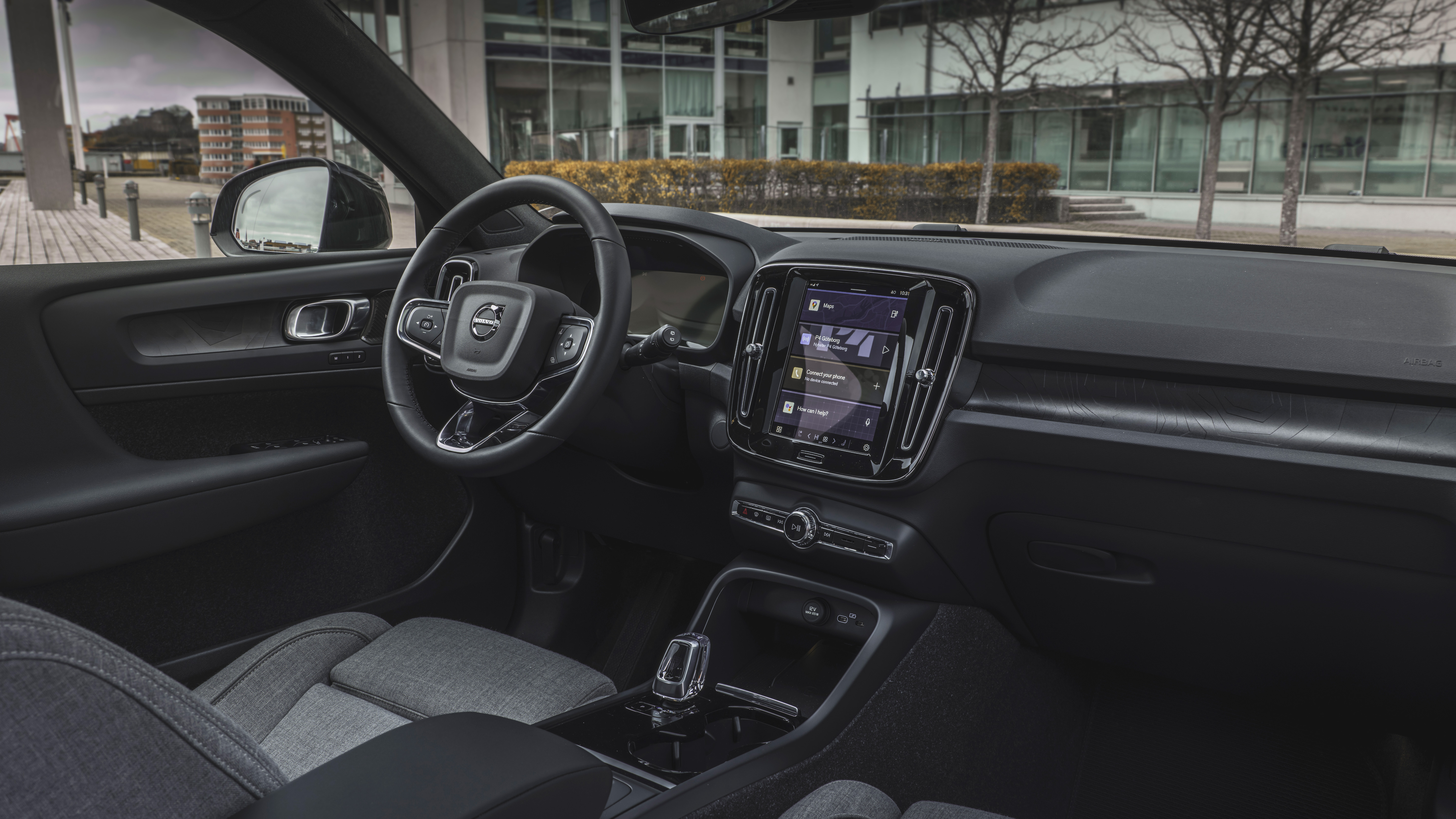 Volvo XC40 Recharge interior