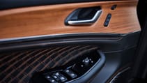 Jeep Grand Cherokee 4xe door panel