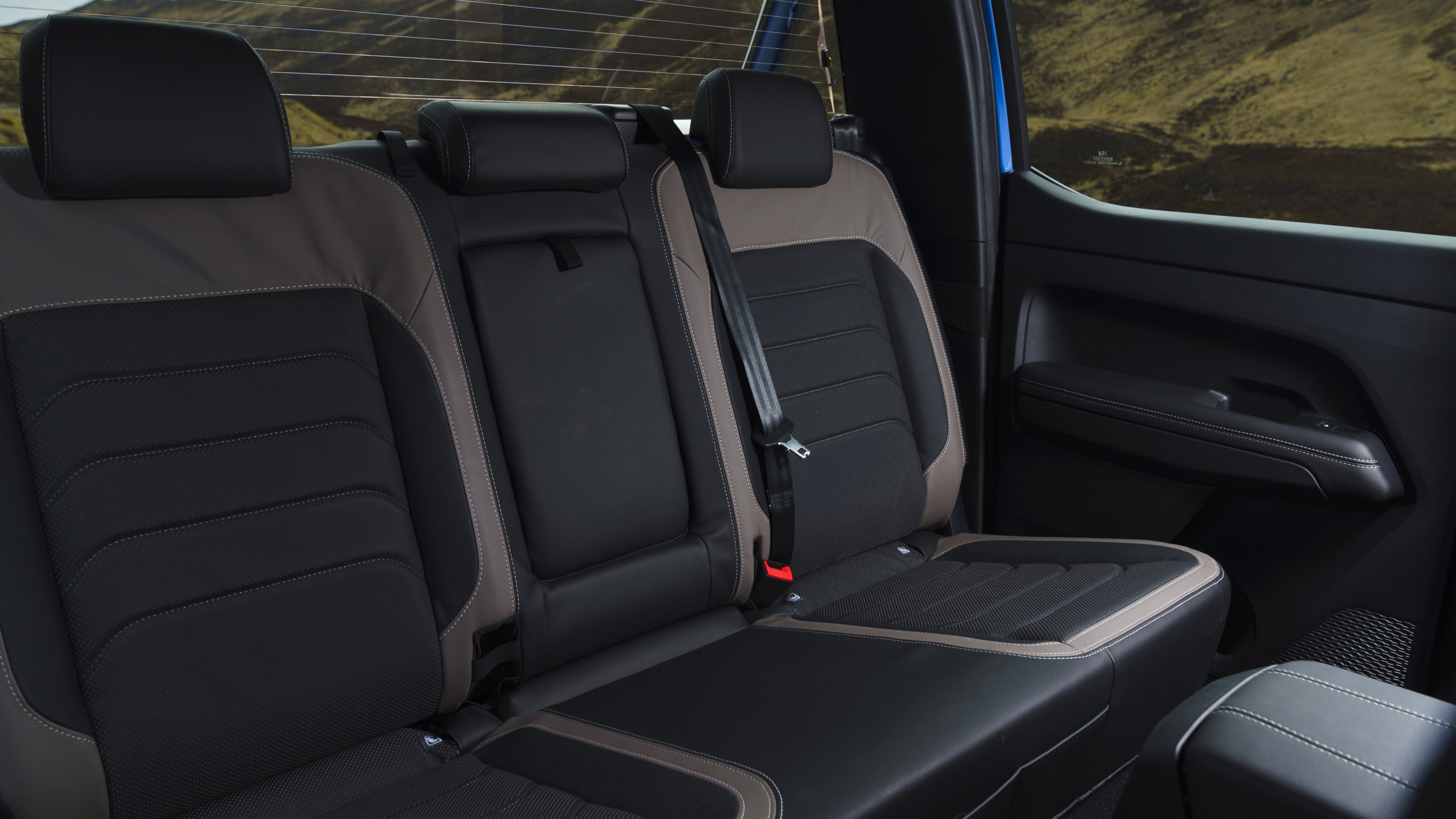 Volkswagen Amarok Interior Layout & Technology | Top Gear