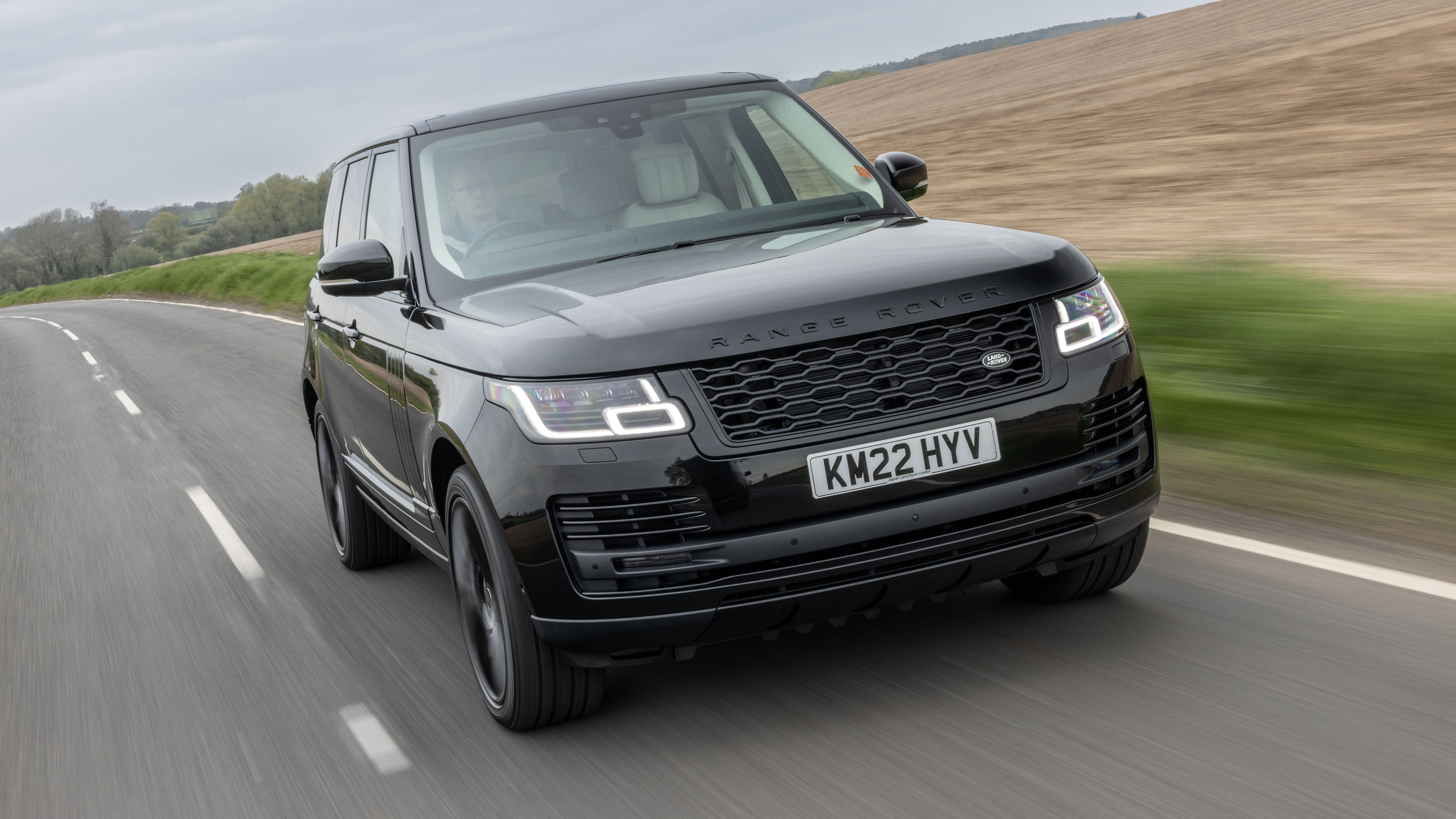 Range Rover L405 review: eschews sportiness for outright luxury Reviews  2024