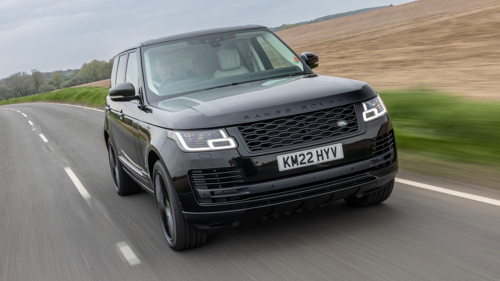 Range Rover L405 review: eschews sportiness for outright luxury Reviews