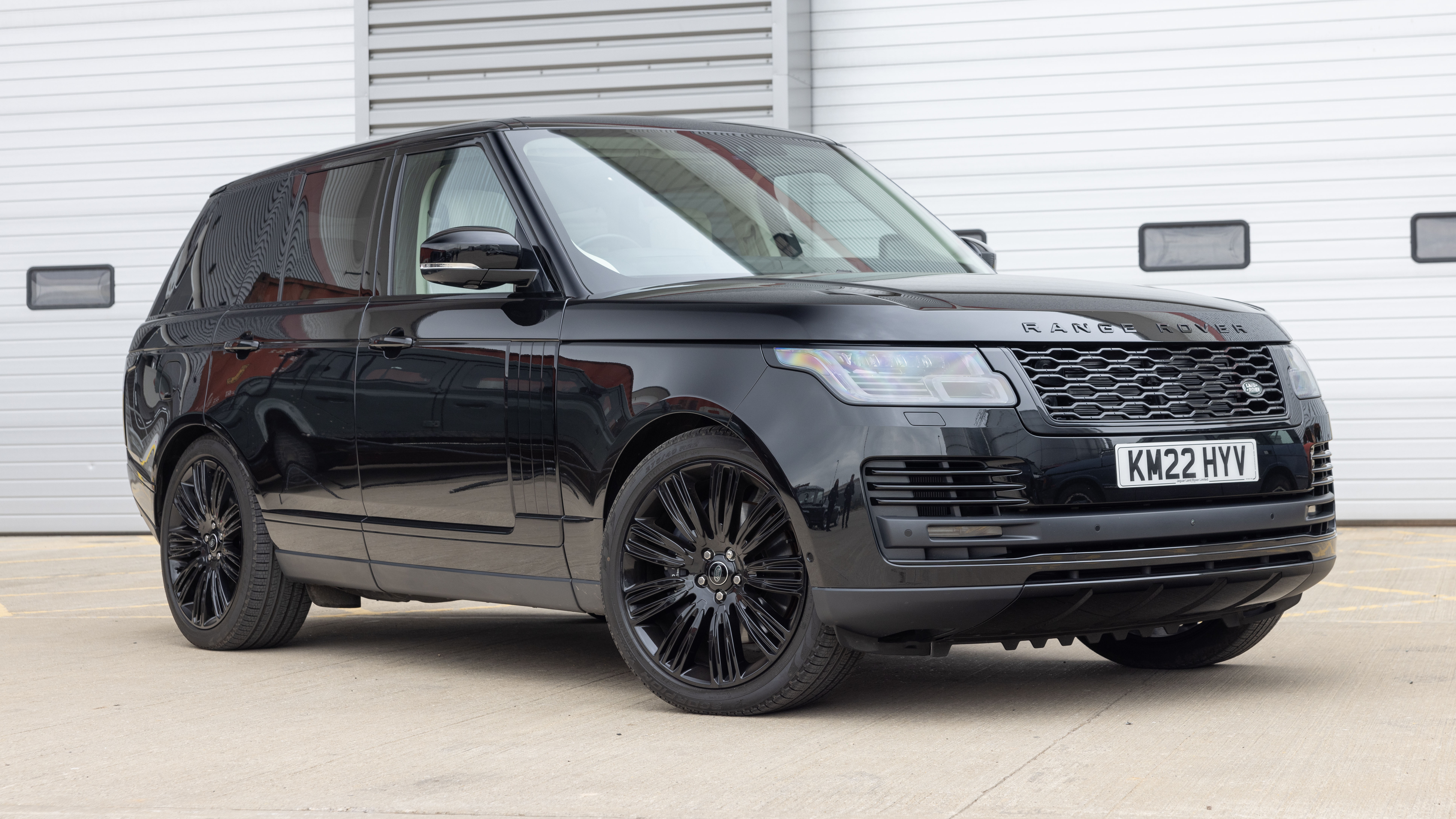 Range Rover L405 review: eschews sportiness for outright luxury Reviews  2024