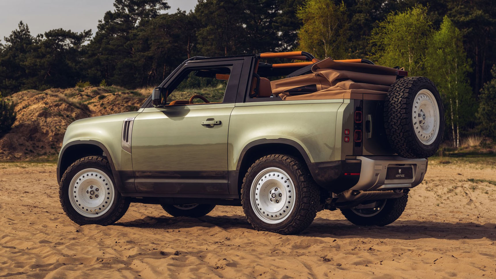 A Dutch modifier has built a Land Rover Defender 90 convertible ...
