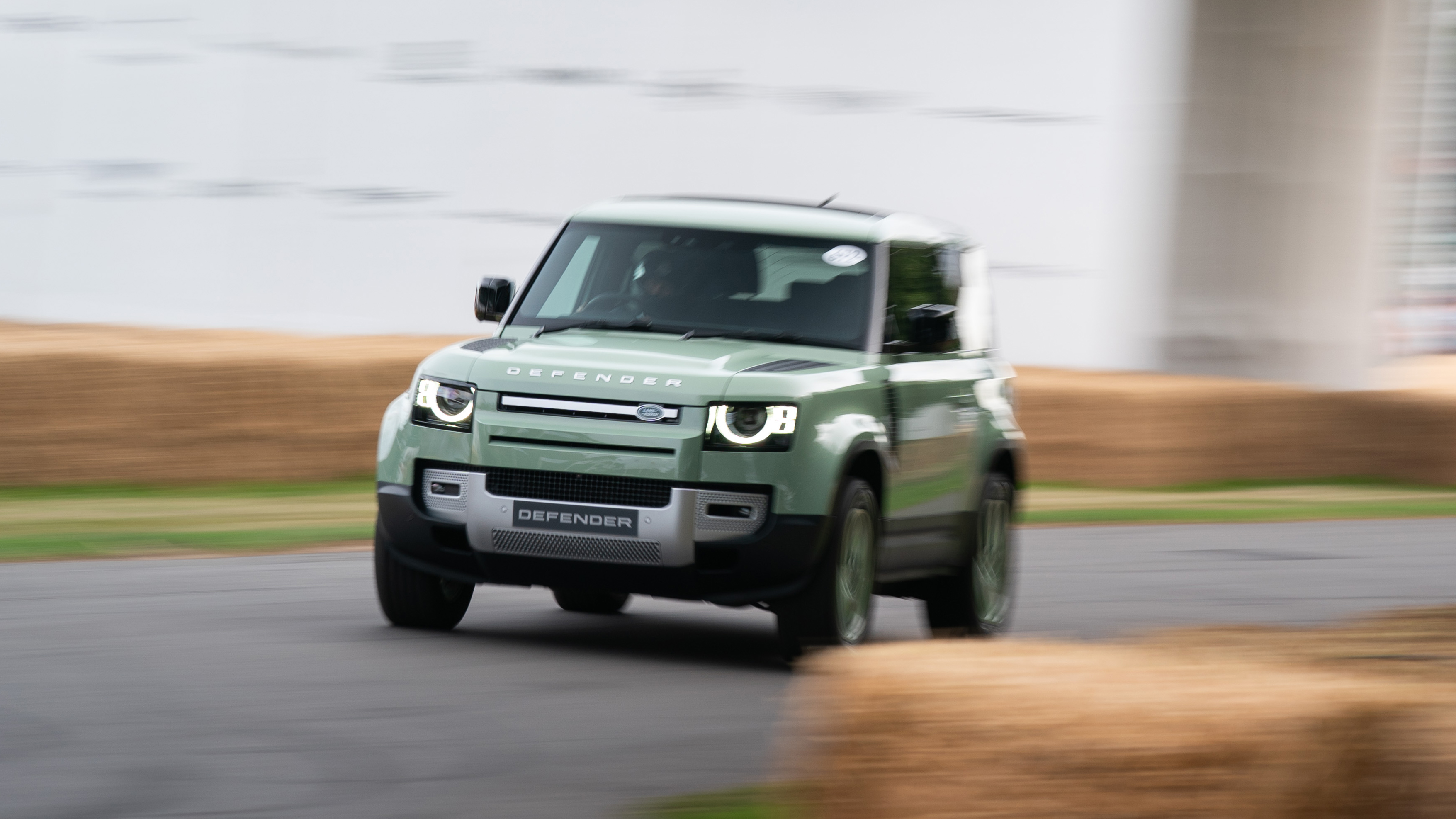 Land Rover Defender Diesel listed on India website - autoX