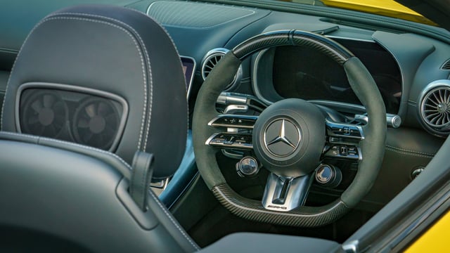 Mercedes-Benz SL Interior Layout & Technology | Top Gear
