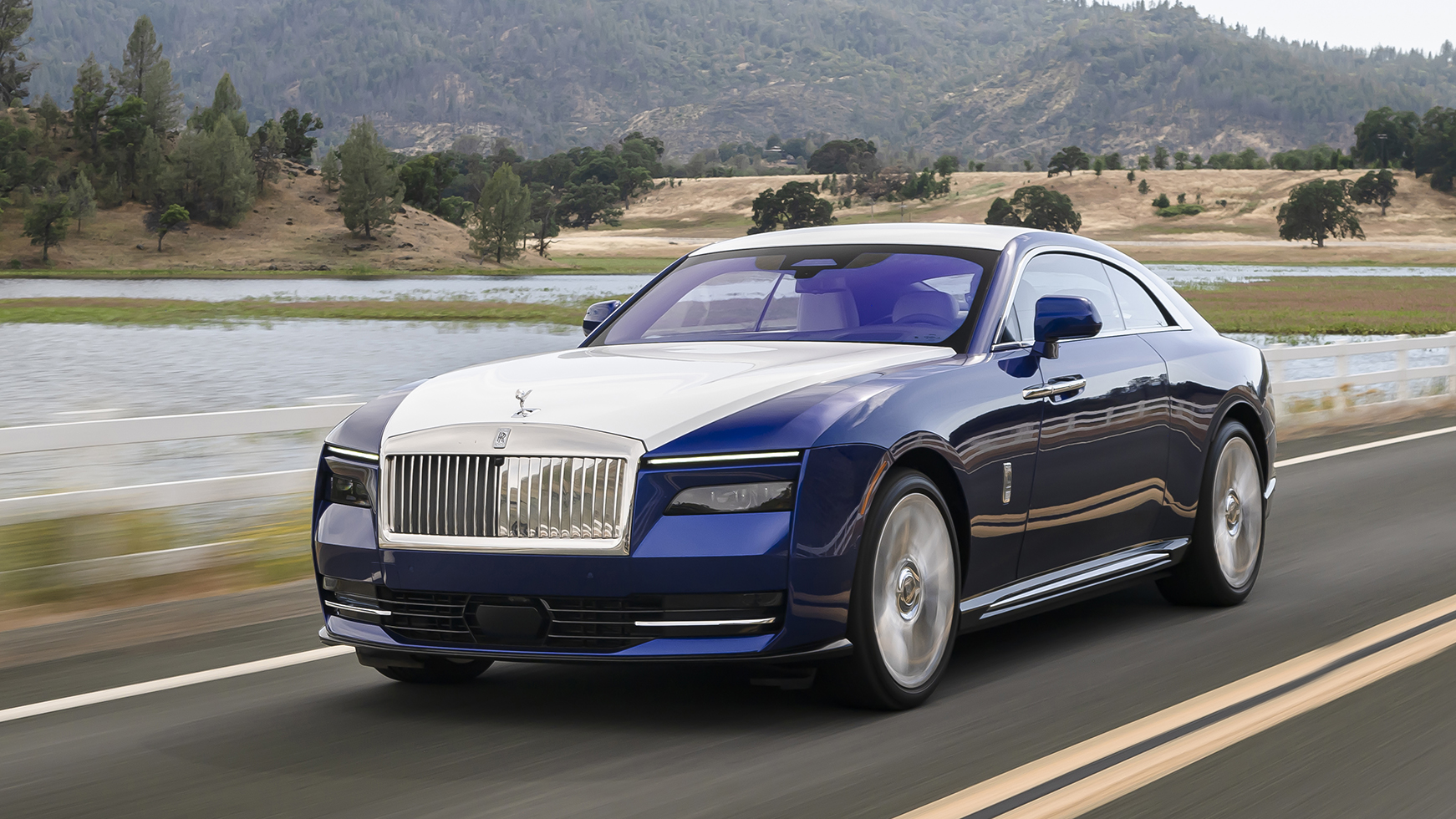 Rolls-Royce Spectre Review 2023