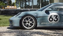 Porsche 911 S/T revealed 2023