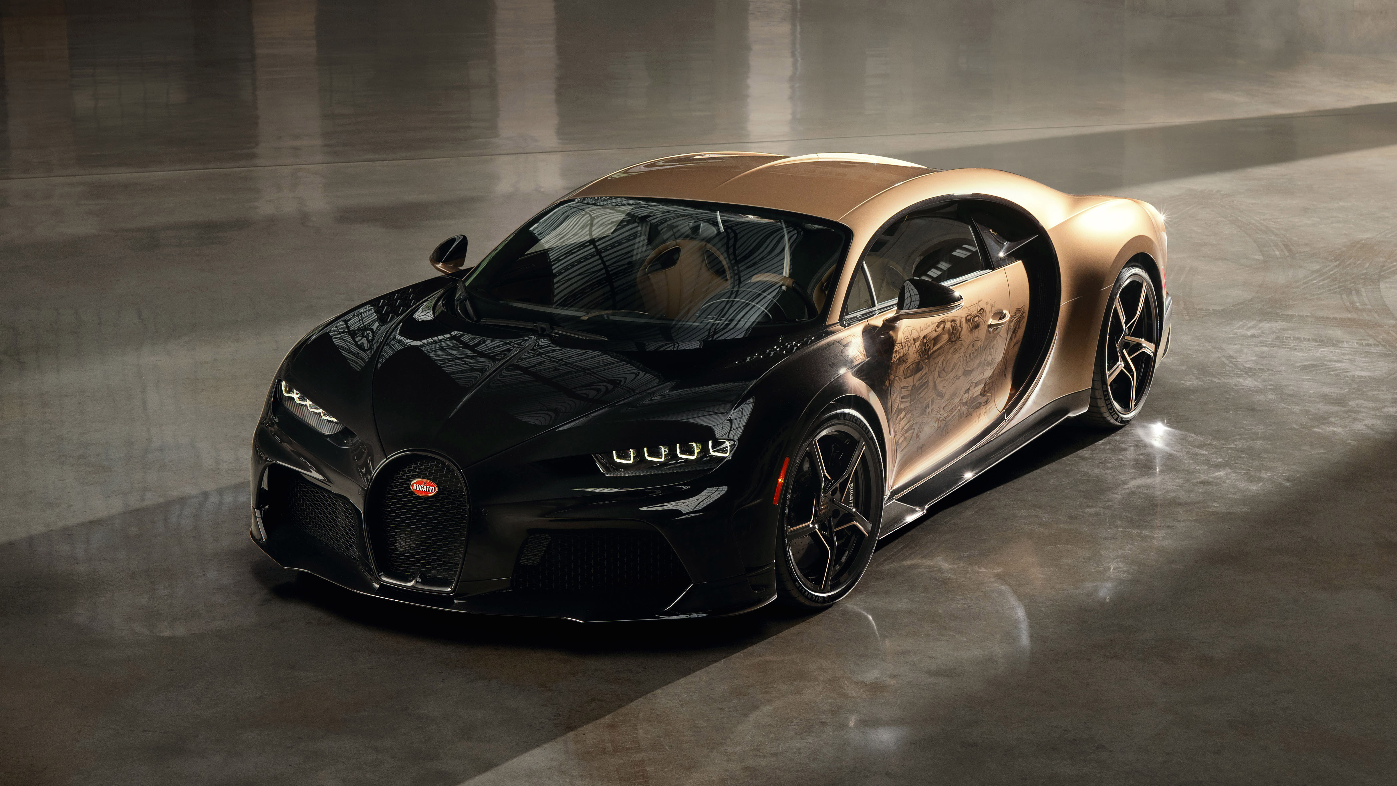 Покажи bugatti chiron. Bugatti Chiron Sport. Bugatti 2023. Chiron super Sport. Золотая Бугатти.