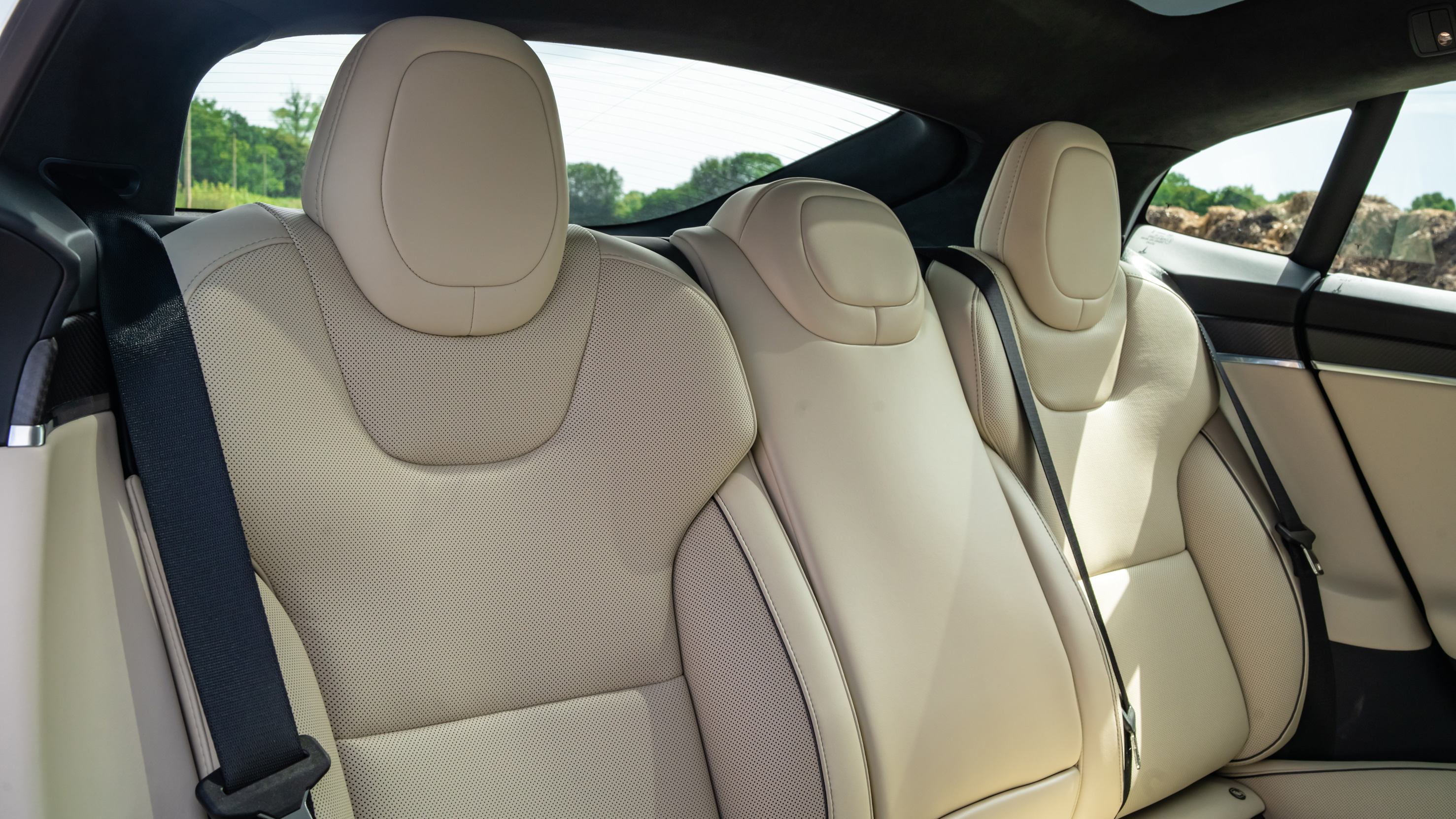 Tesla updates Model S interior with new back seats