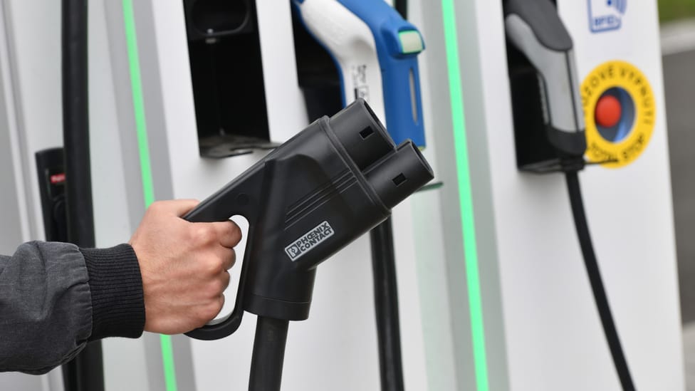 Electric car charger 2023