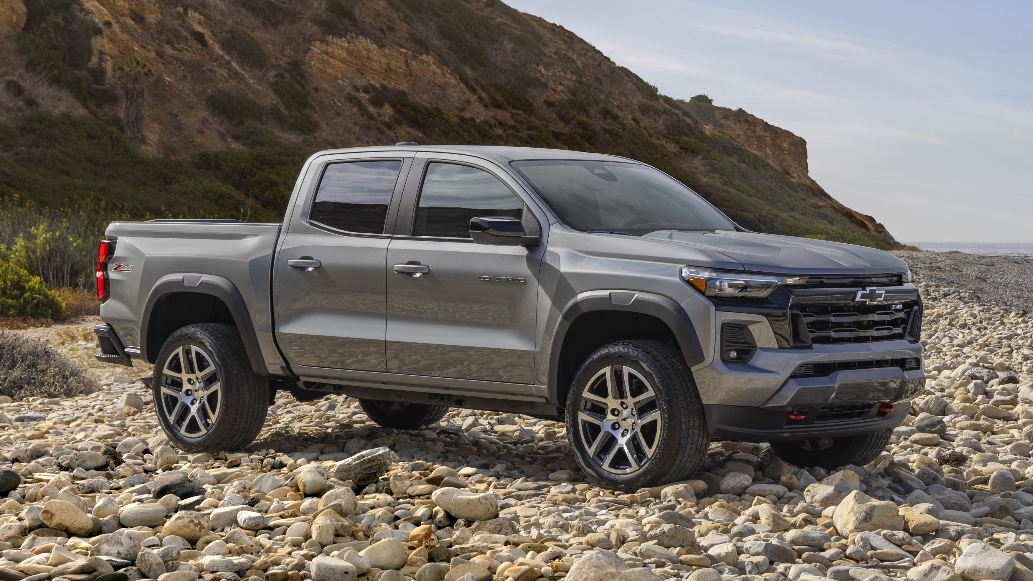 https://www.topgear.com/sites/default/files/2023/11/12%20Chevrolet%20Colorado.jpg