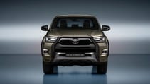 Toyota Hilux Hybrid 48V Top Gear