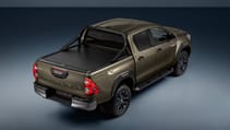 Toyota Hilux Hybrid 48V Top Gear