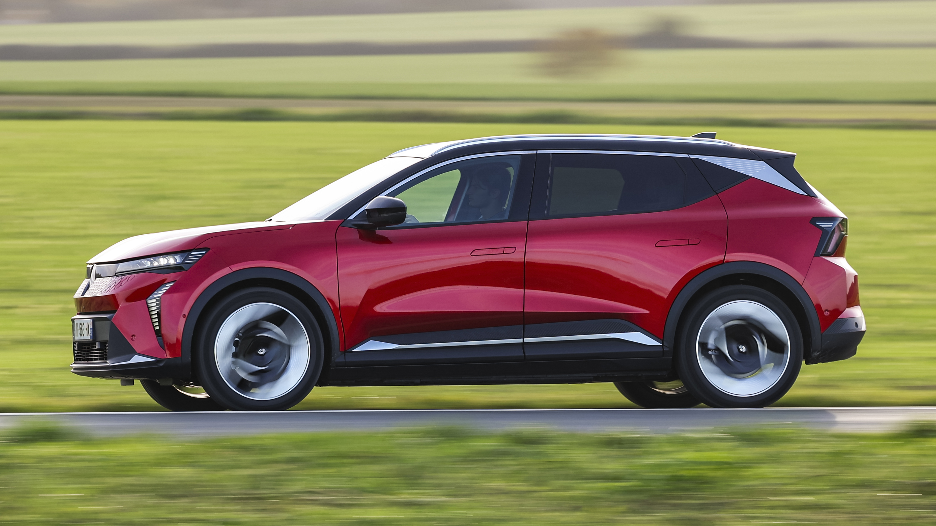 Renault Scenic profile