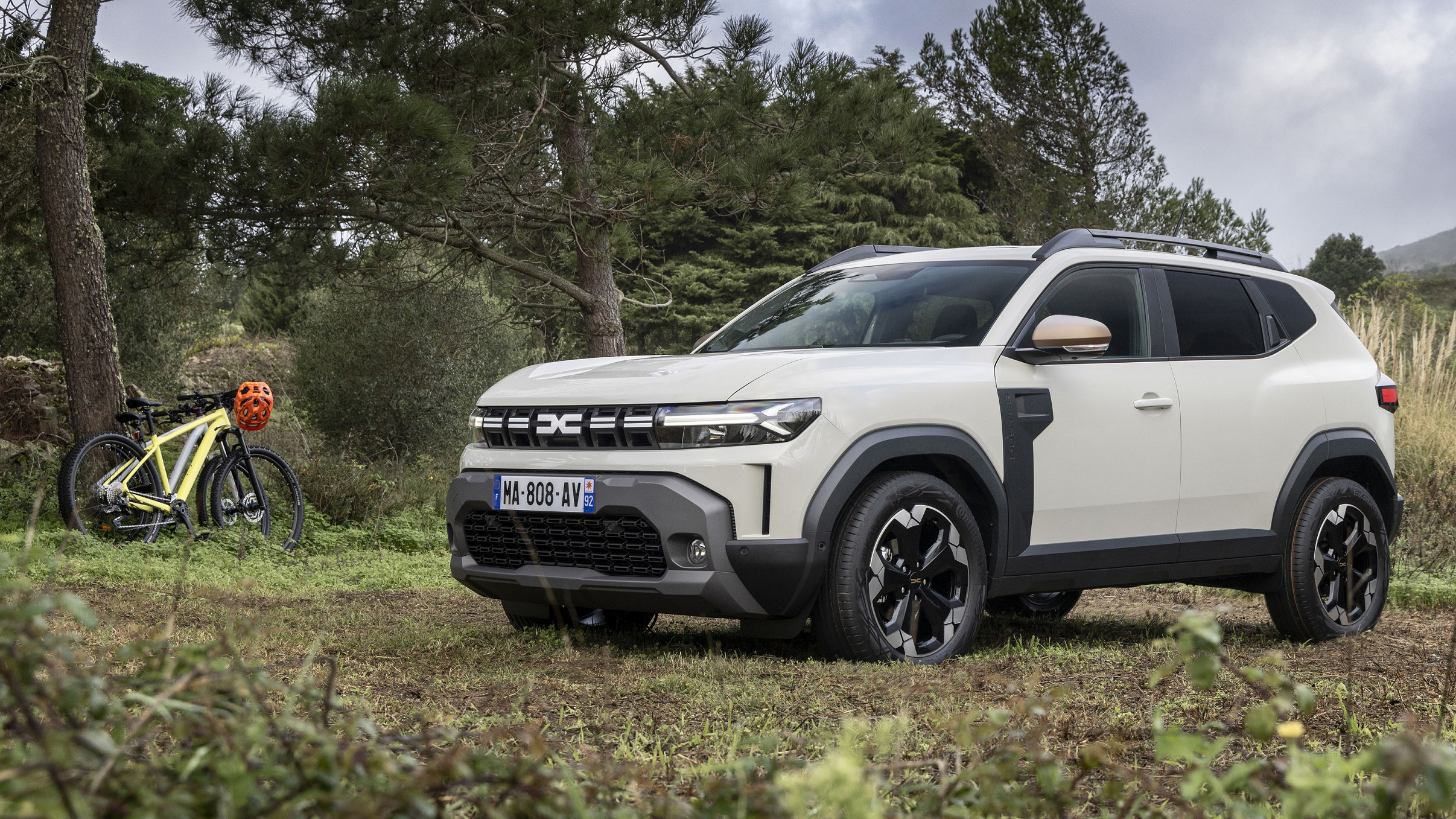 Sleeping in the car Dacia Duster