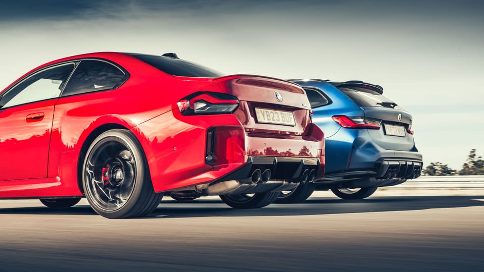 2023 BMW M3 VS M3 COMPETITION visual data 2