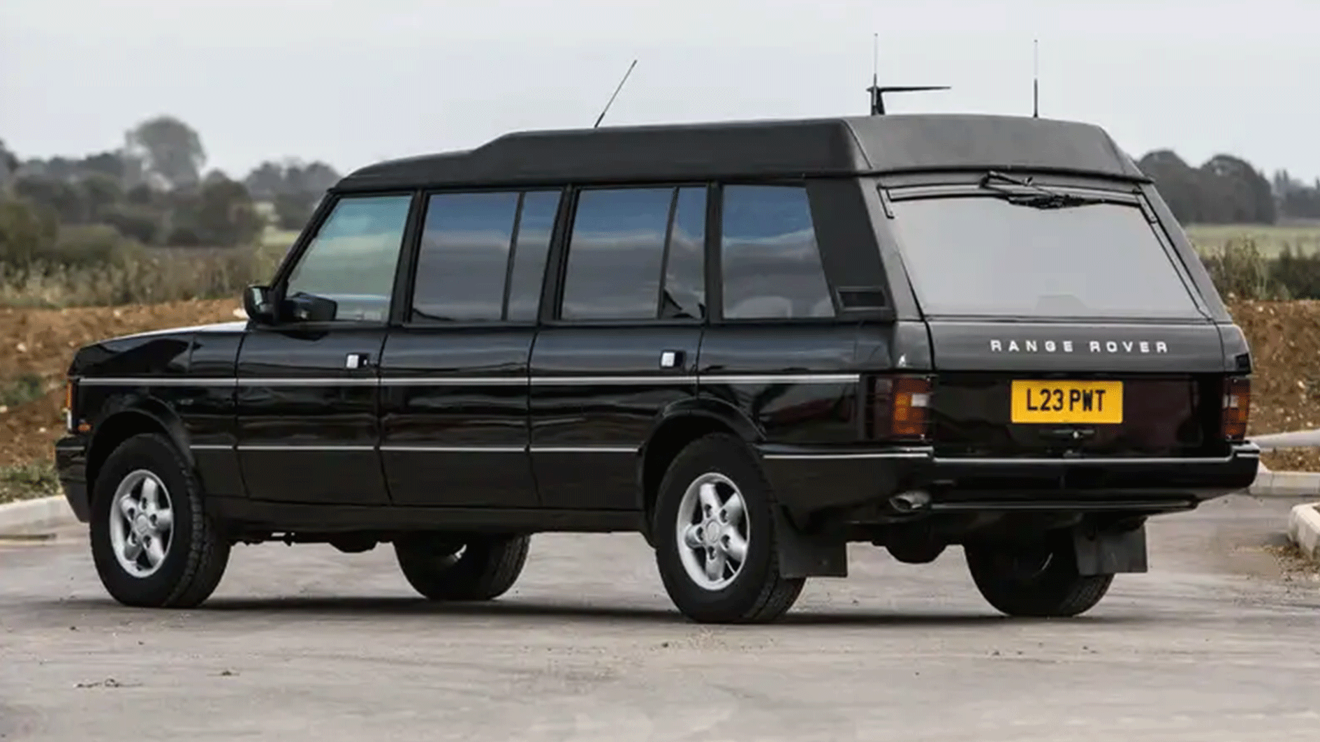 A Sultan of Brunei-commissioned Range Rover Limo has come up for sale ...