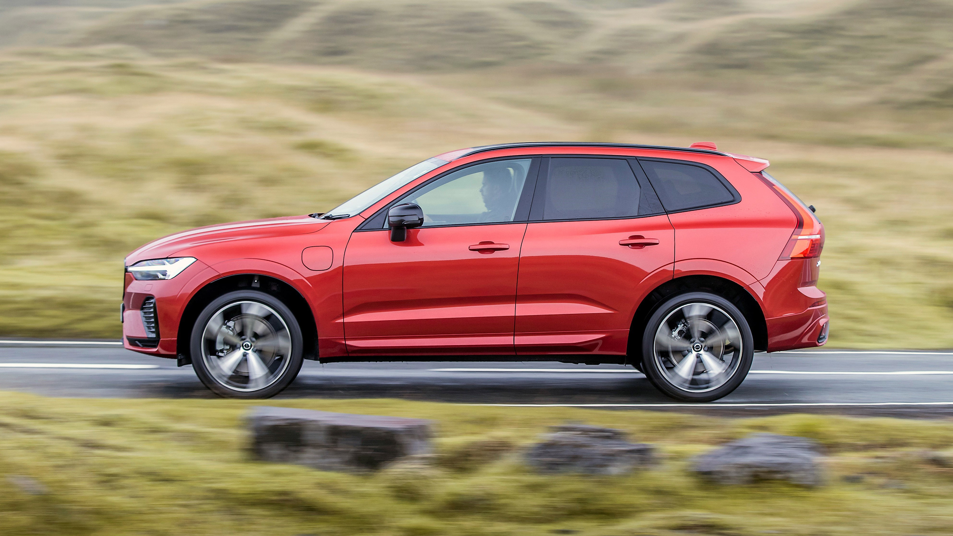 The 2024 Volvo XC60: Performance, Price, Features & Specs