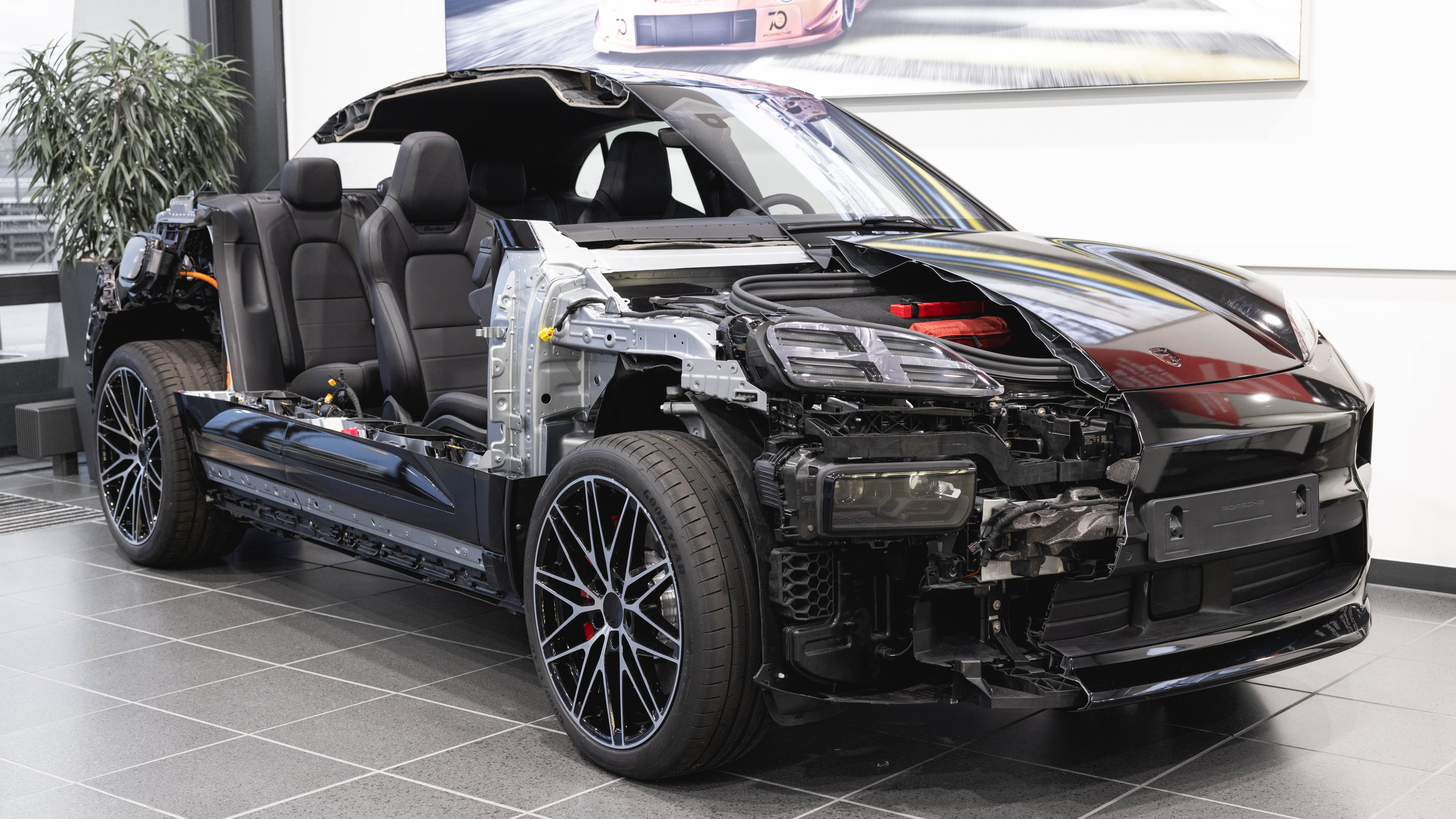 Porsche has revealed more technical details of its 600bhp+ Macan