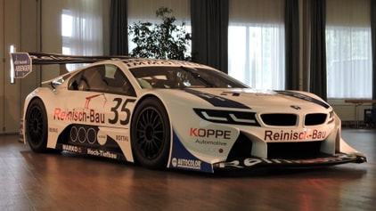 Woah, this bonkers hillclimbing BMW i8 has FOUR engines, 868bhp and a ...