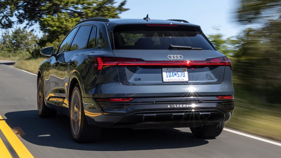  Foto zu Audi Q8 e-tron (US) Review 2025 