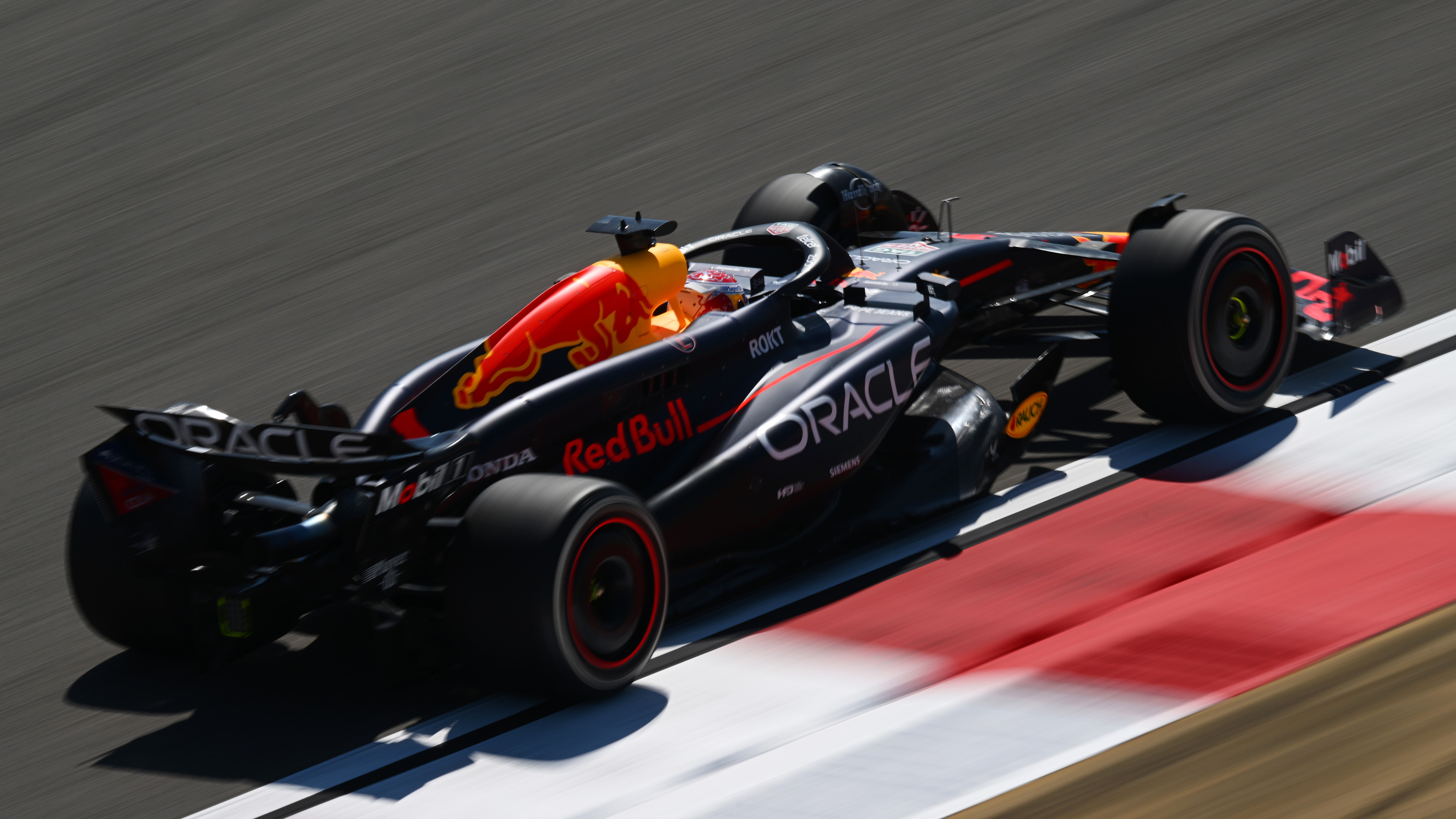 Red Bull F1 testing 2024 Verstappen rear
