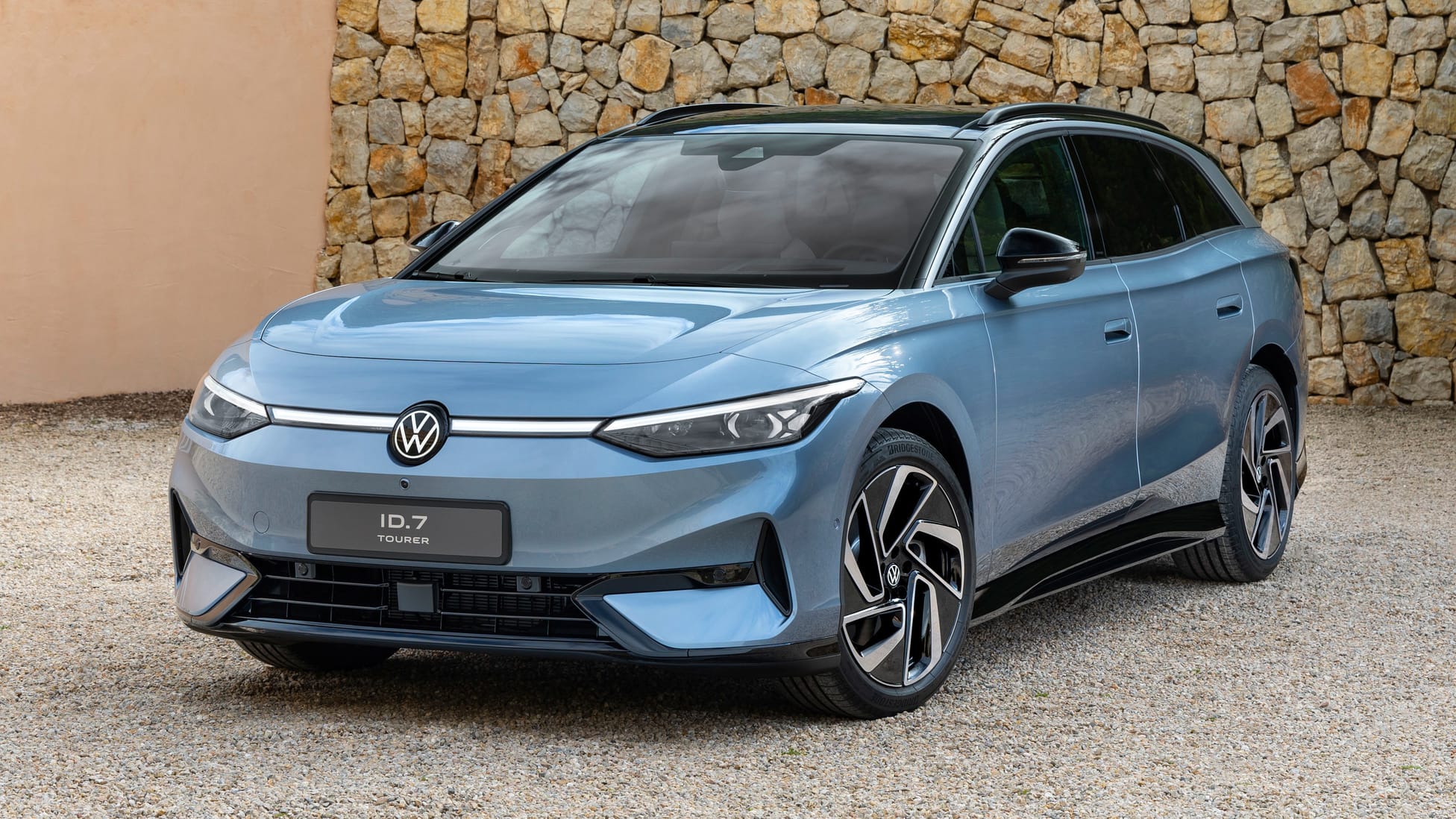This is the new Volkswagen ID.7 Tourer, a rear-wheel-drive electric ...