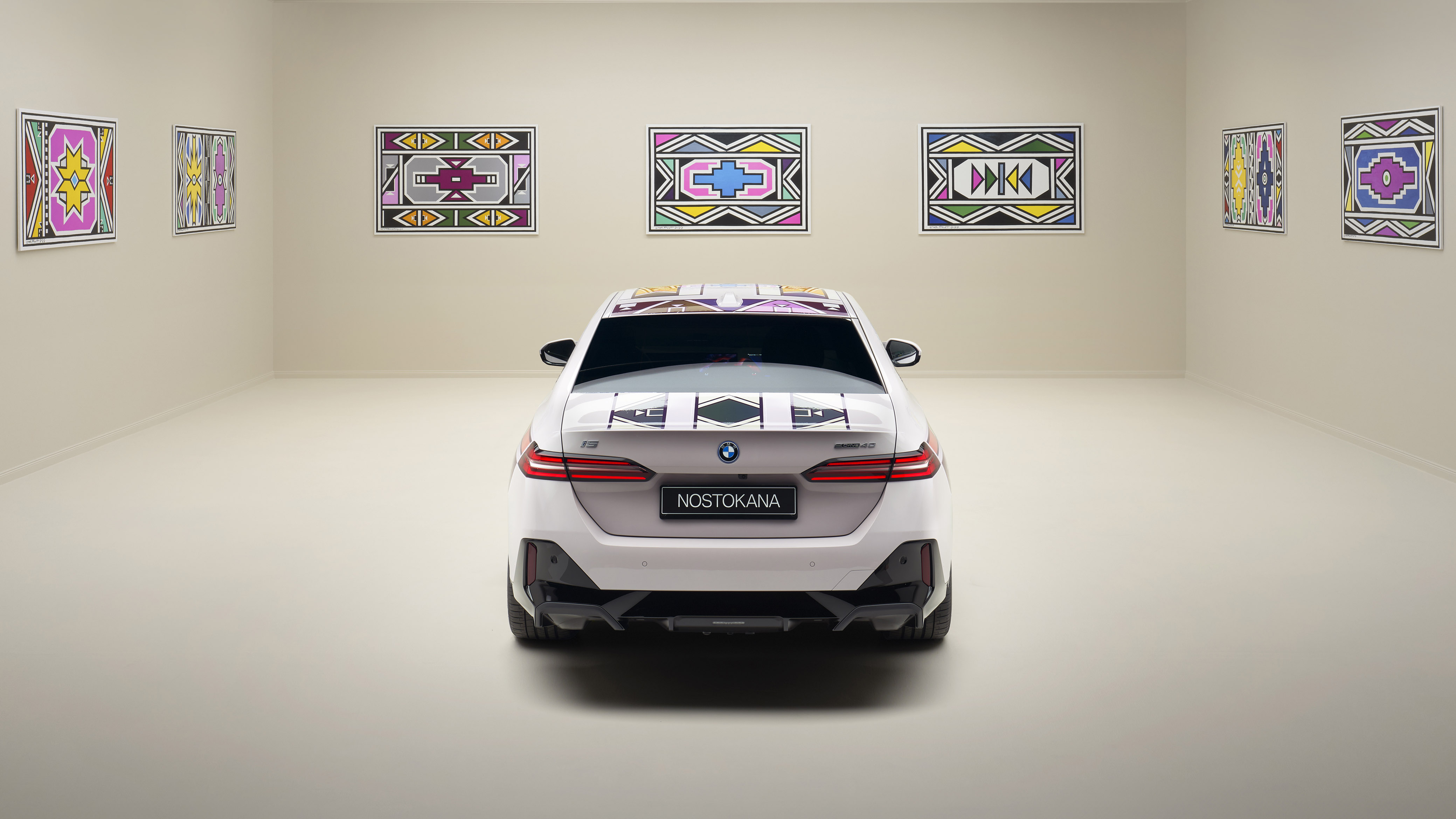 BMW i5 Flow NOSTOKANA Top Gear