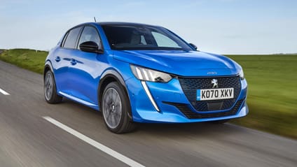 2021-2023 Peugeot e-208 driving shot