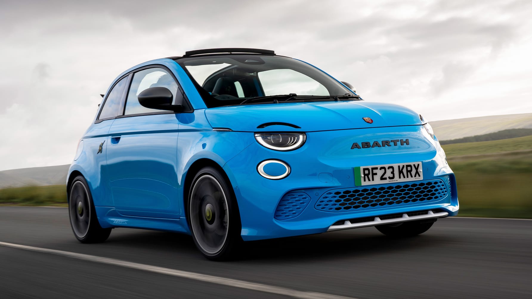 Abarth 500e Convertible review: what's this EV hot hatch like as a soft ...