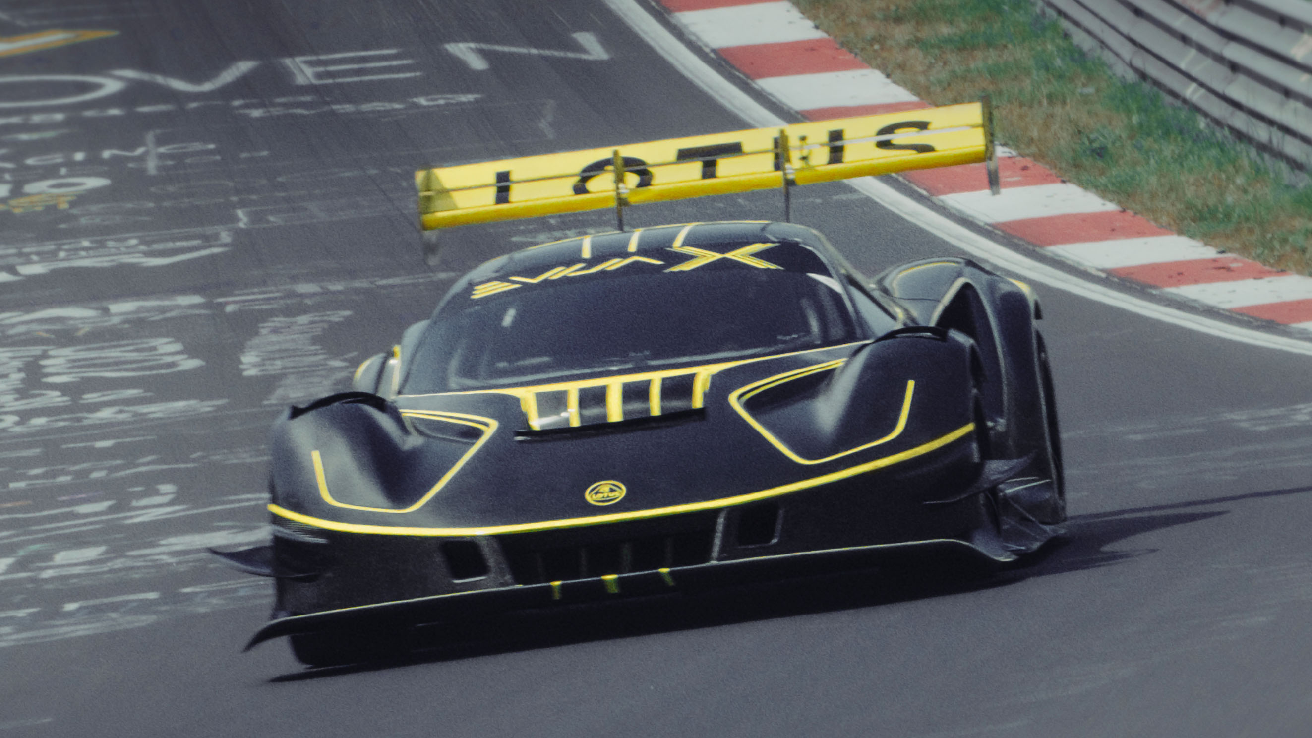 Lotusinhand 3種 Lotus Evija X Shocks Nurburgring With Third-Fastest Lap Ever